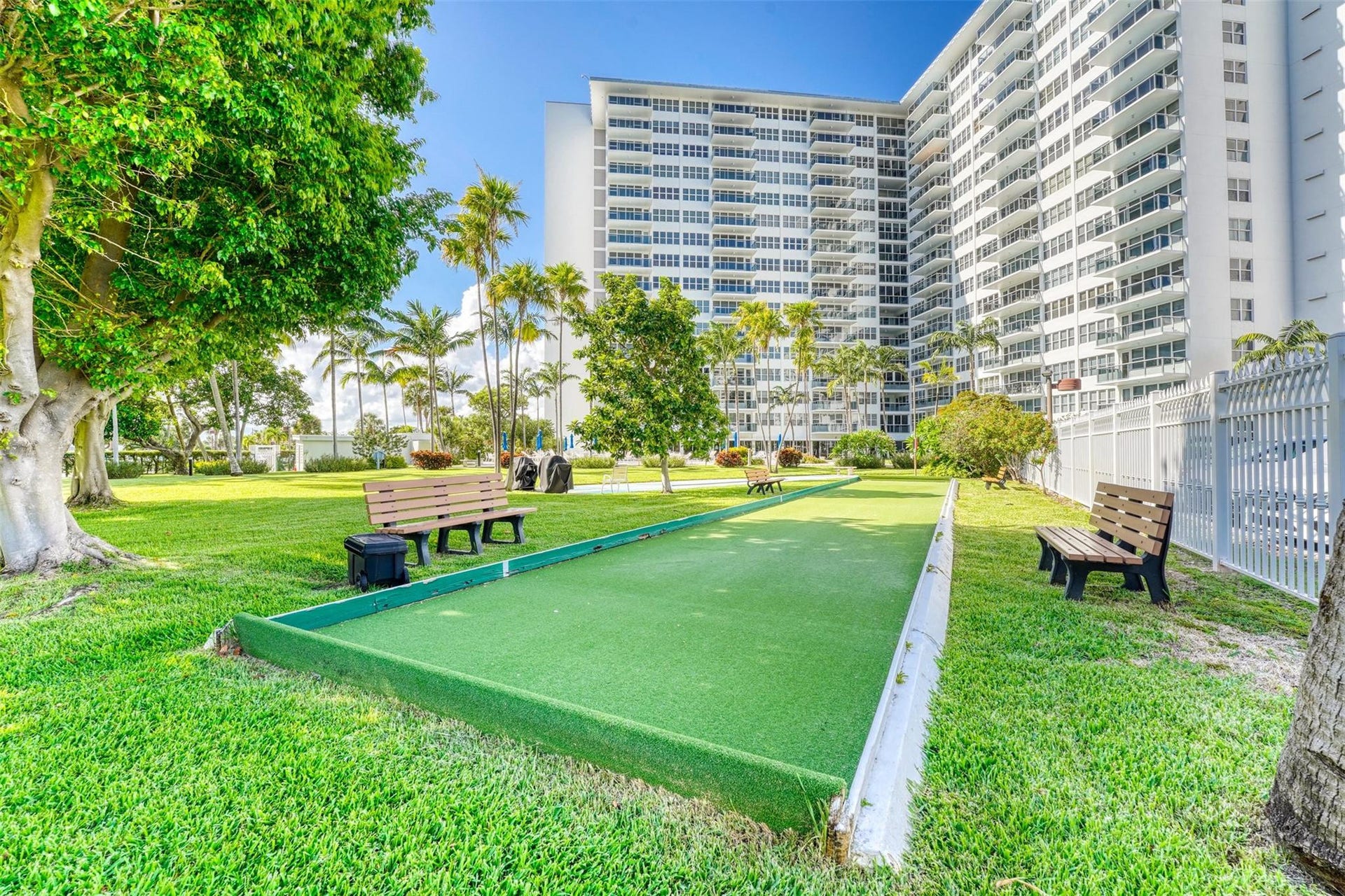3300 NE 36th Street, #309, Fort Lauderdale, FL 33308 Bocce Ball court