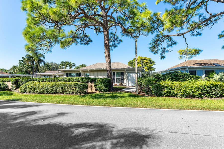 Property photo for 13731 Eastpointe Way, Palm Beach Gardens, FL