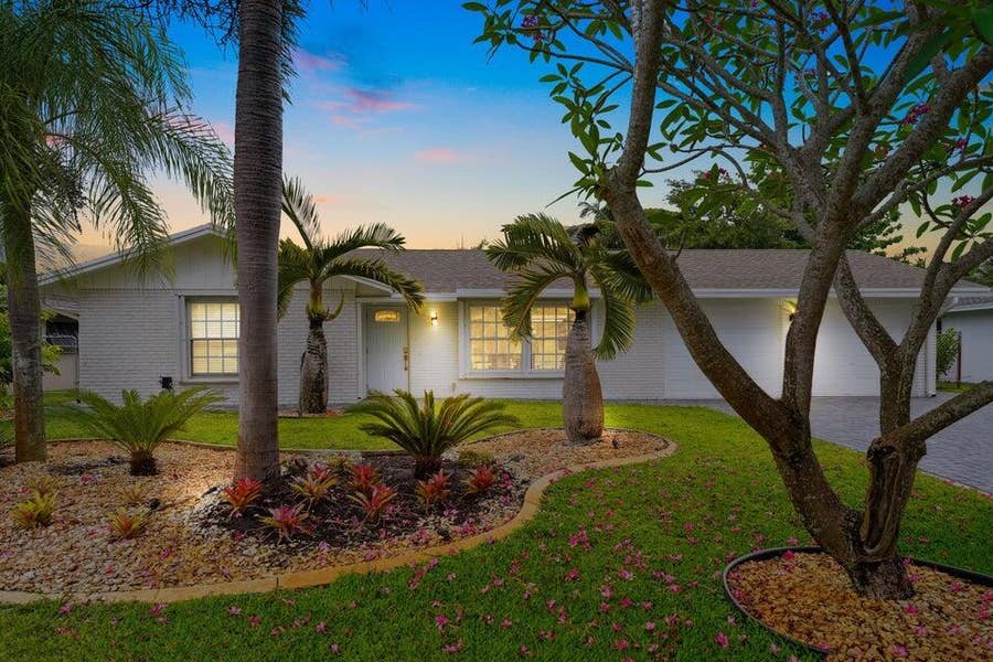 Property photo for 4091 Lakespur Circle N, Palm Beach Gardens, FL