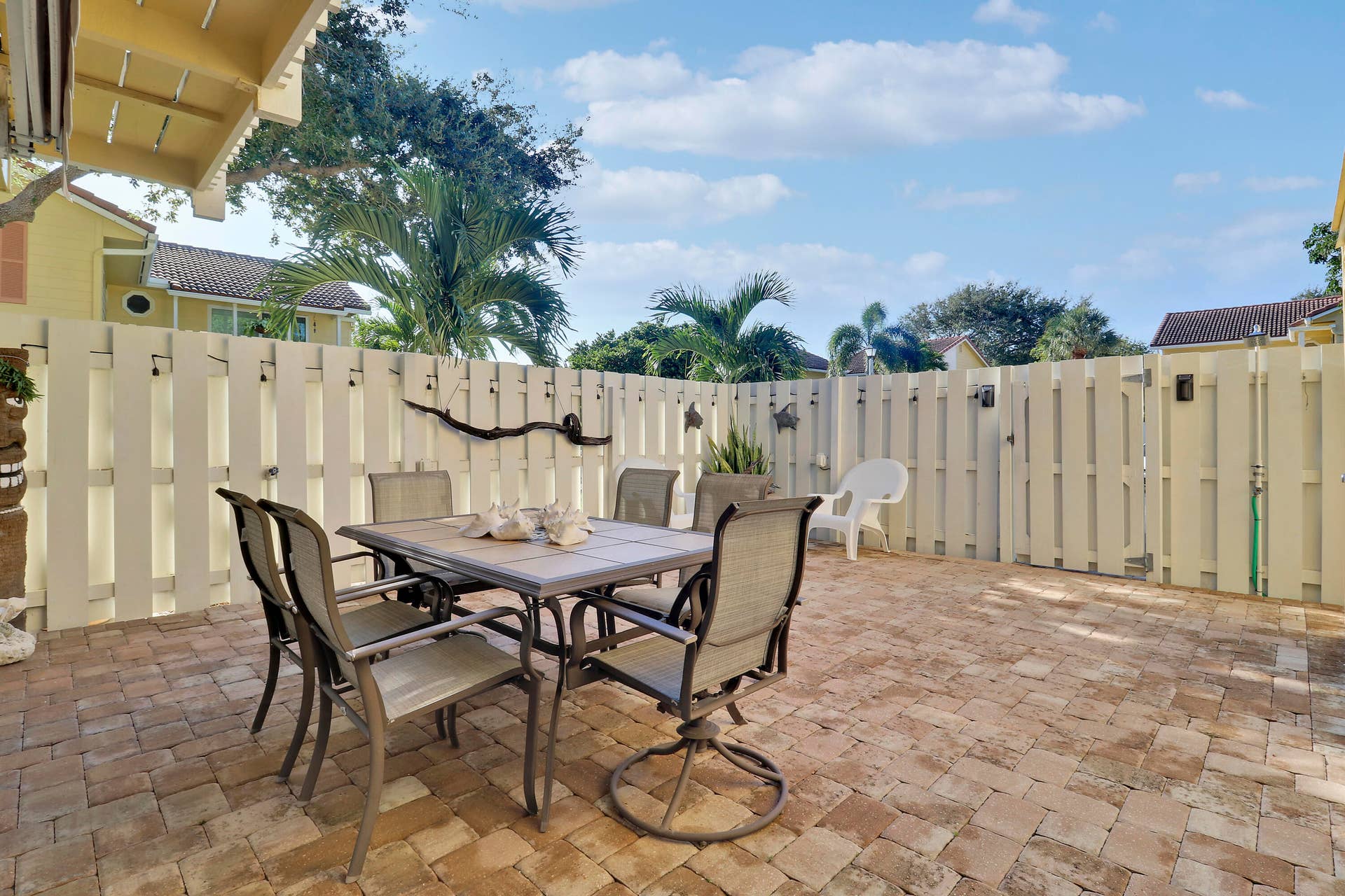 232 Seabreeze Circle, Jupiter, FL 33477 Private Patio