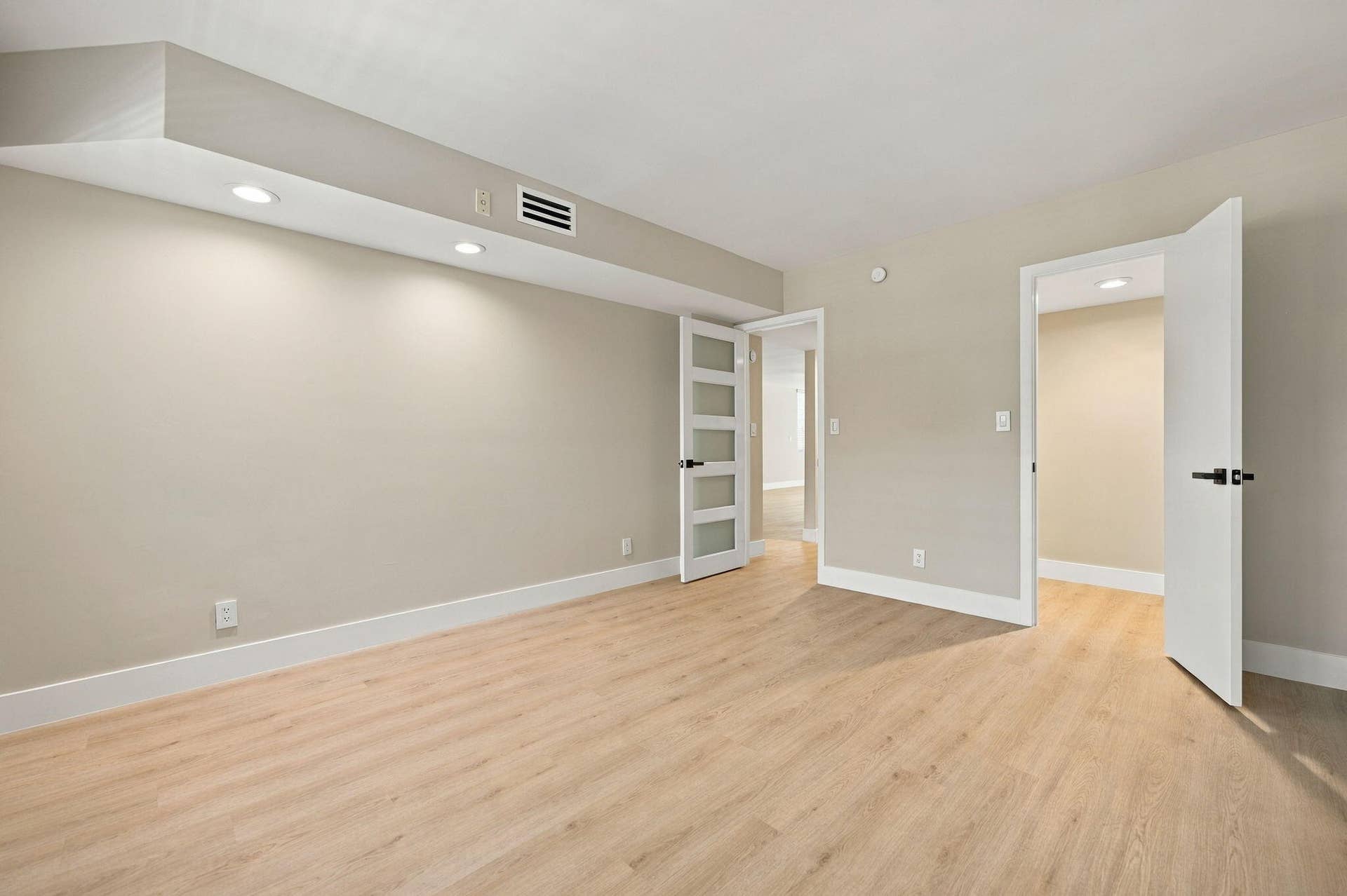 22-web-or-mls-806-cypress-grove-ln-303
