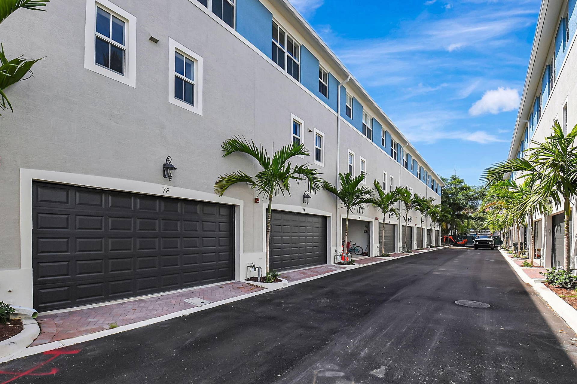 54 Atlantic Grove Way, Delray Beach, FL 33444 2 car garage accessed from the back