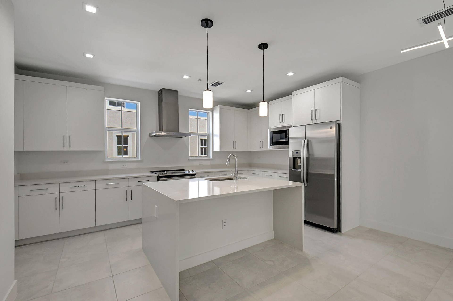 54 Atlantic Grove Way, Delray Beach, FL 33444 island with room for bar stools