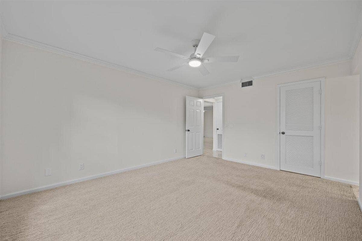 Flexible Living or Bedroom Space