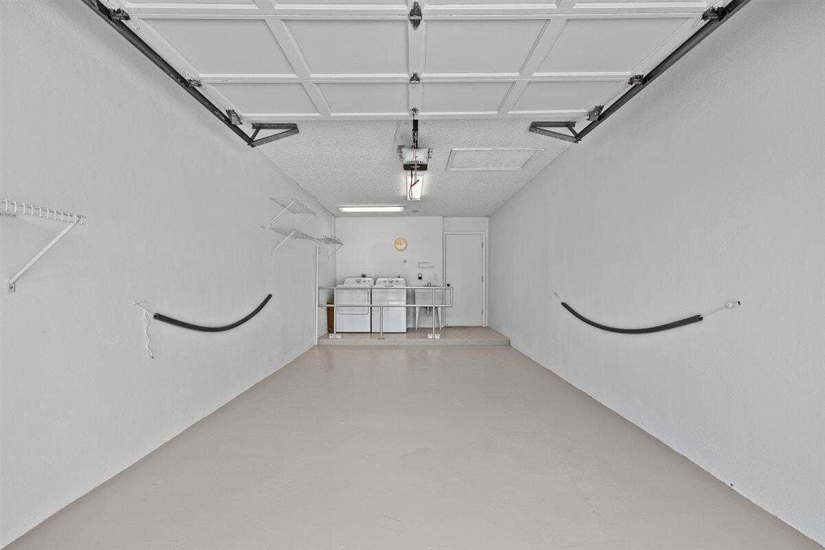 Immaculate Garage Space