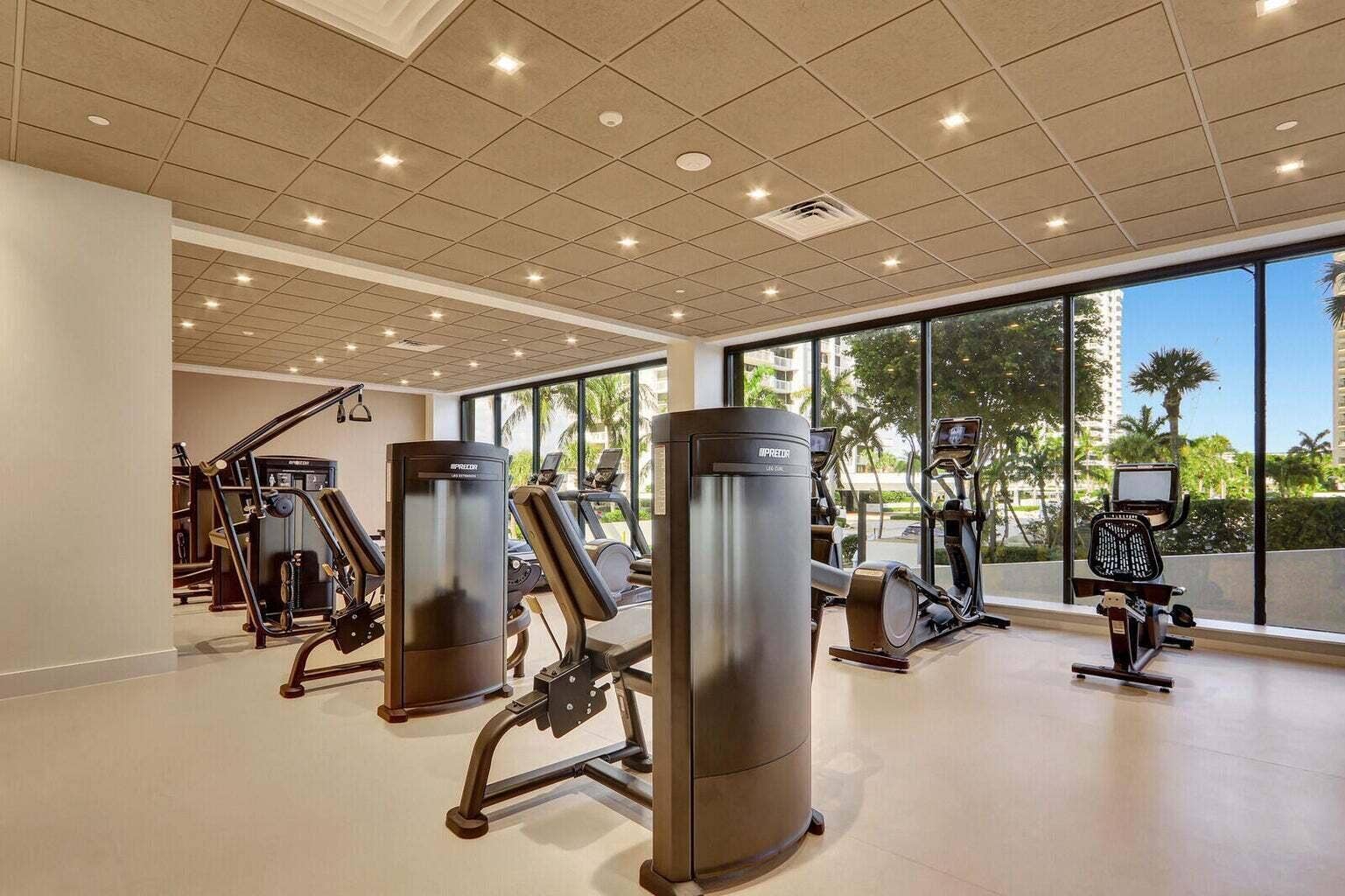 100 Lakeshore Drive, #754, North Palm Beach, FL 33408 all new equipment