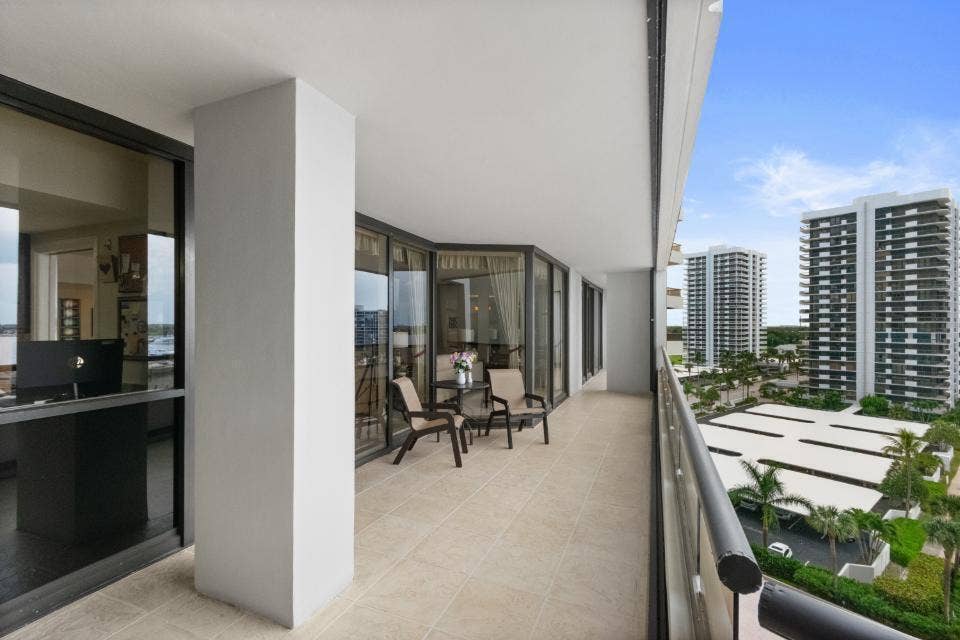 100 Lakeshore Drive, #754, North Palm Beach, FL 33408 Extra Large wrap-around balcony