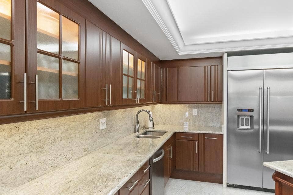 100 Lakeshore Drive, #754, North Palm Beach, FL 33408 Updated Kitchen