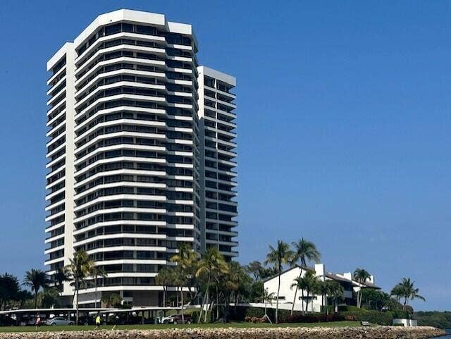100 Lakeshore Drive, #754, North Palm Beach, FL 33408 thumbnail_IMG_3833