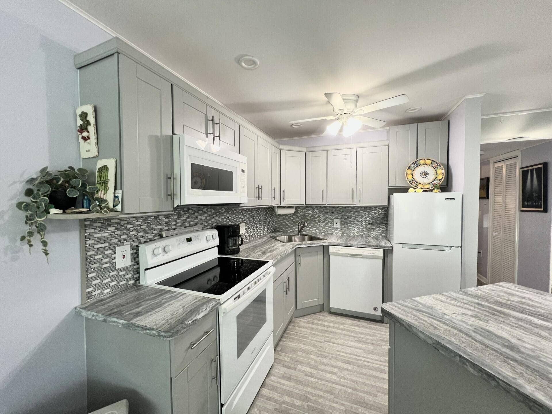 226 DURHAM E, #226, Deerfield Beach, FL 33442 1f9de9c3-836d-421f-bc70-9403ef38c675