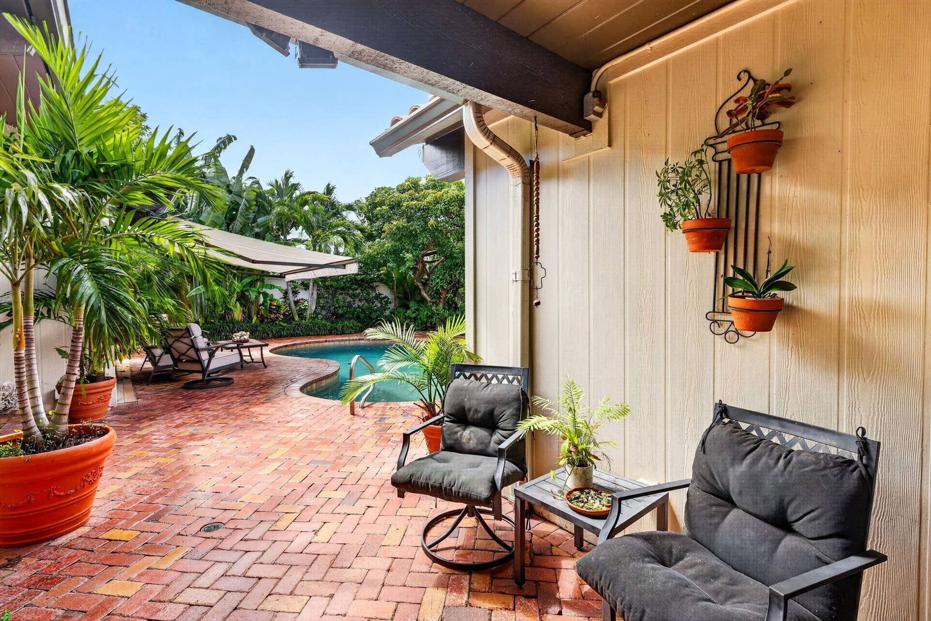 105 SANDPIPER Circle W, Jupiter, FL 33477 Covered Patio Space