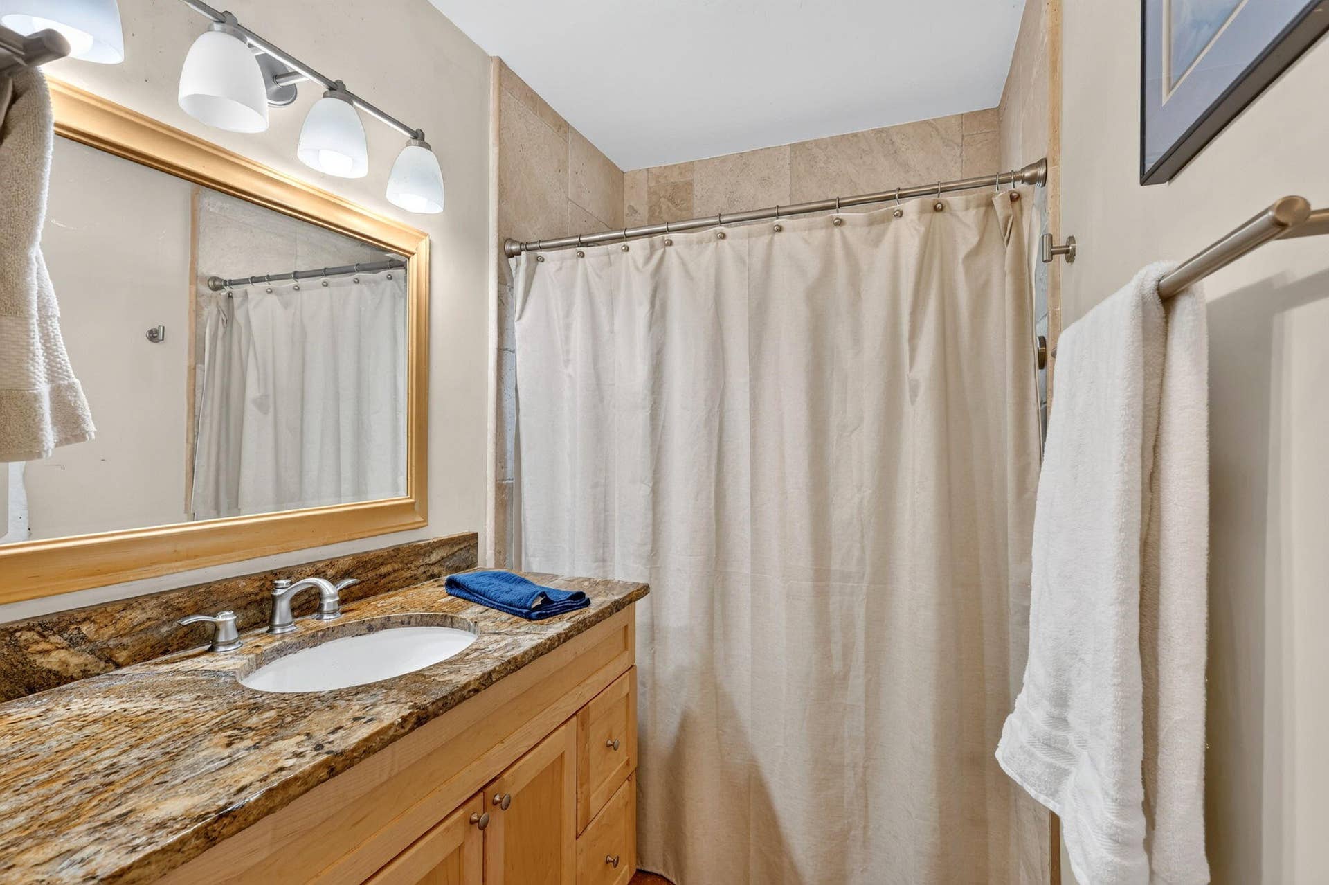 105 SANDPIPER Circle W, Jupiter, FL 33477 Guest Suite