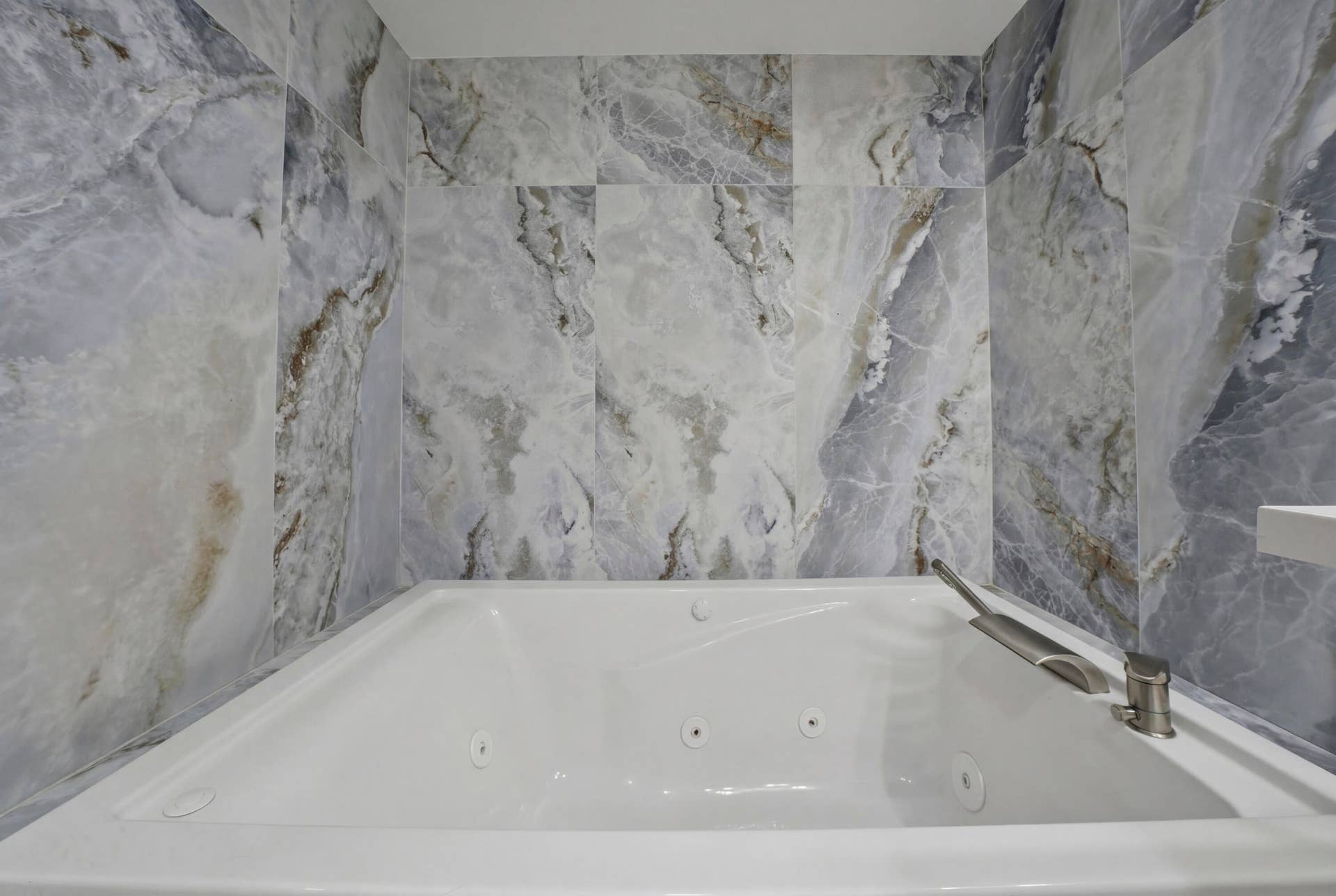 11014 SW 15TH Manor, #-, Davie, Davie, FL 33324 _DSC9276_declutter_ac1ffa8a