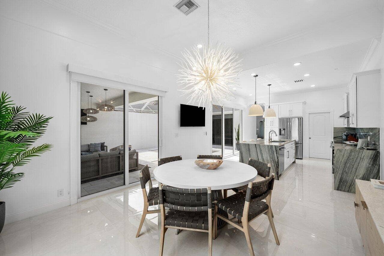 4043 NW 58th Street, Boca Raton, FL 33496 12