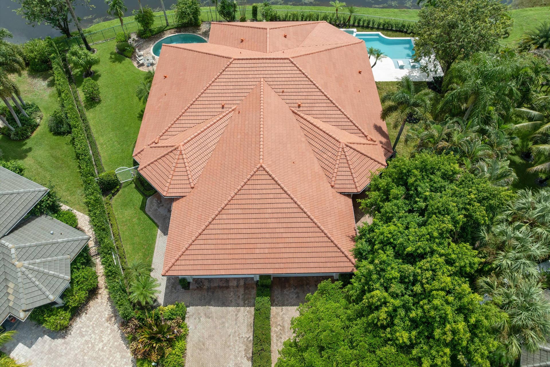 2991 TWIN OAKS Way, Wellington, FL 33414 40-2991 Twin Oaks Way Wellington, FL-910