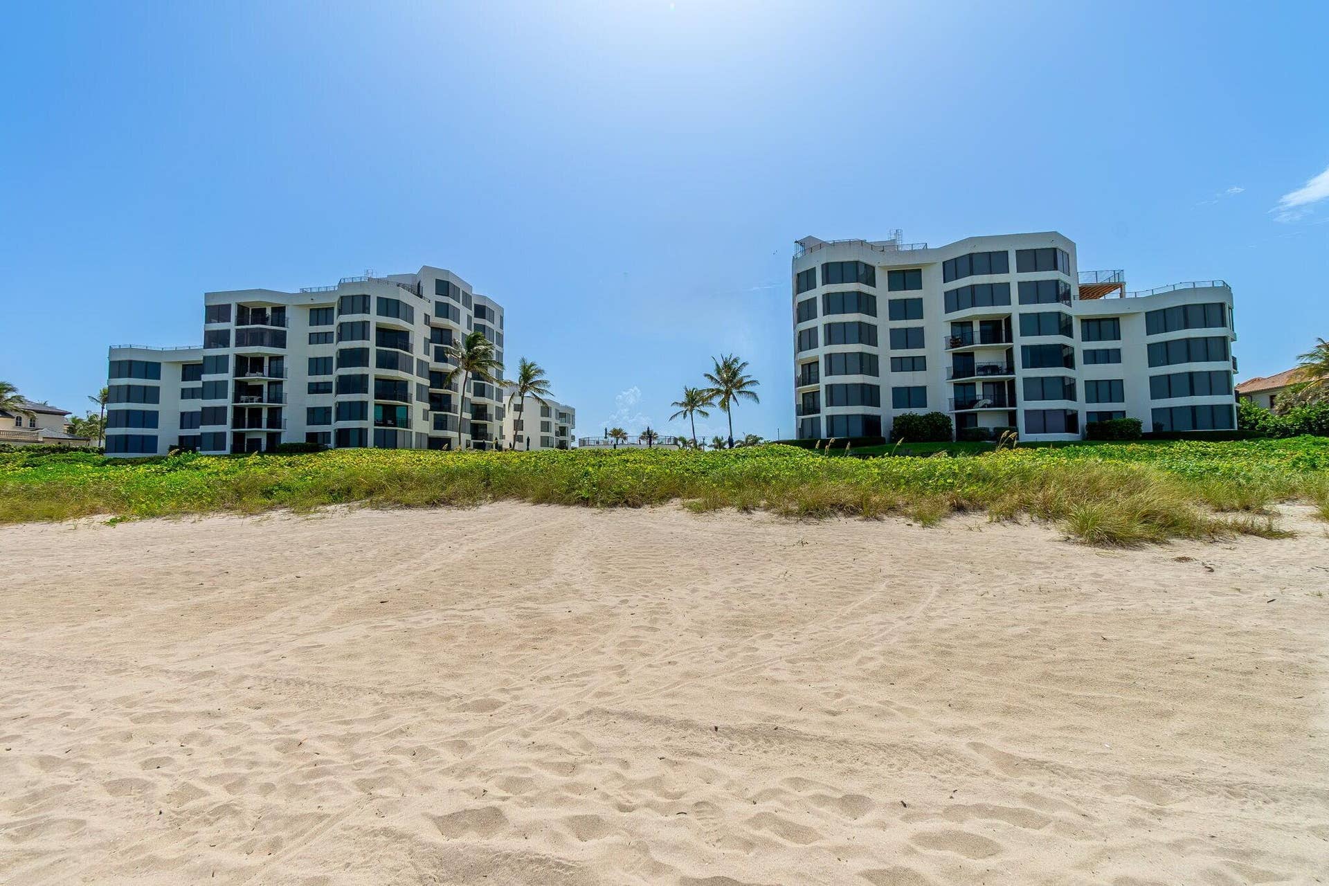 2565 S Ocean Boulevard, #205-N, Highland Beach, FL 33487 PRIVATE BEACH