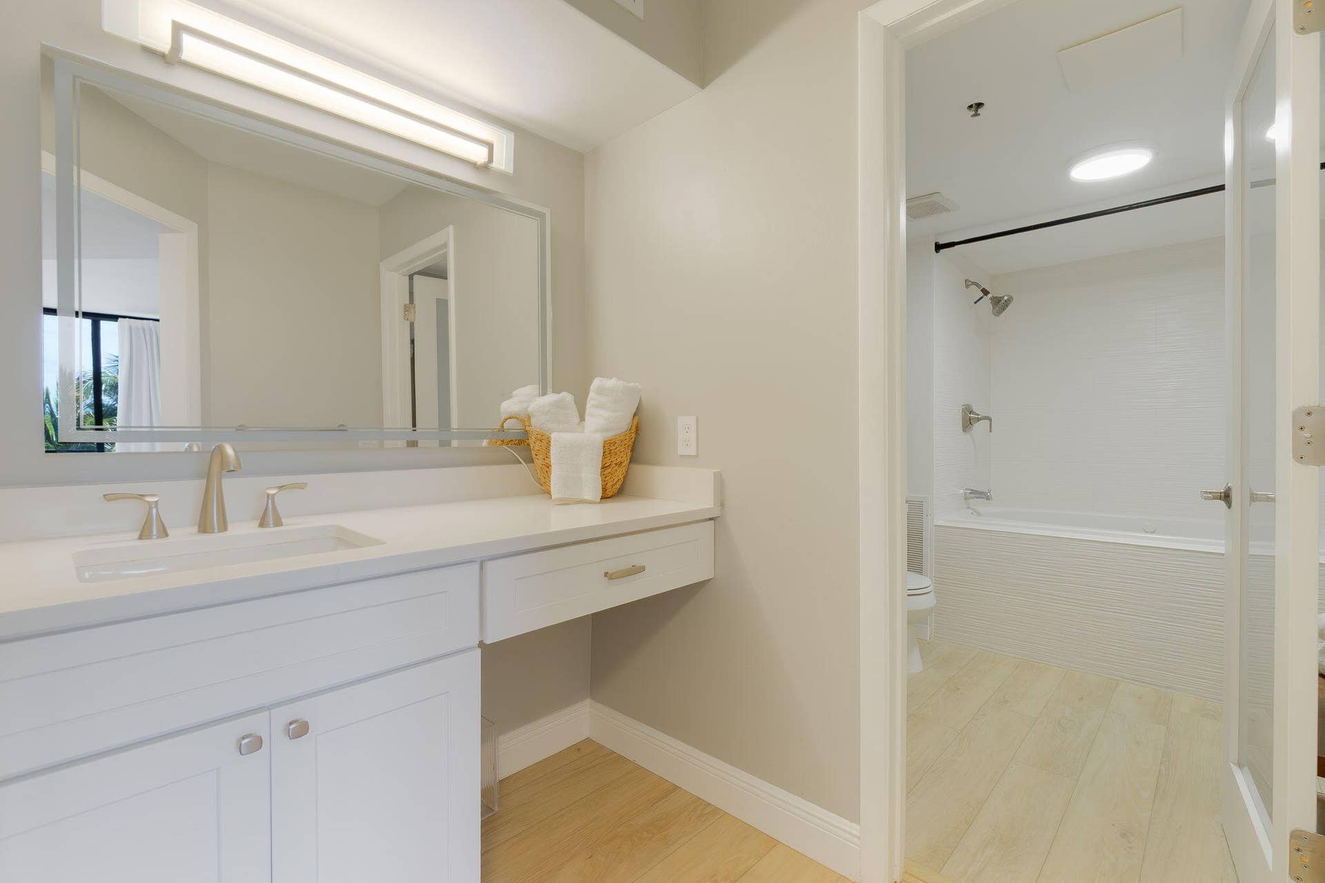 2565 S Ocean Boulevard, #205-N, Highland Beach, FL 33487 PRIMARY BATHROOM