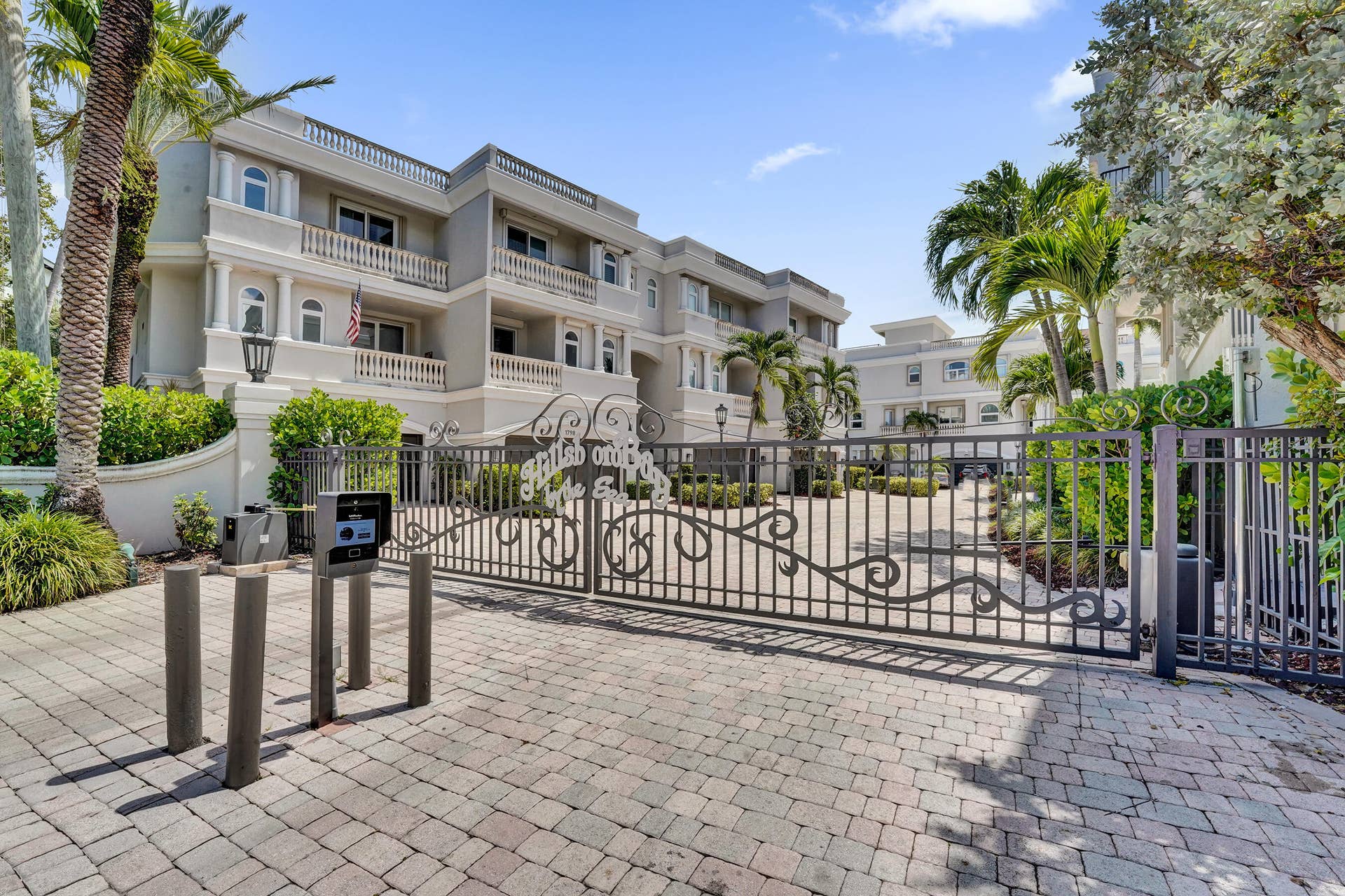 1780 Bay Drive, Pompano Beach, FL 33062 Front Entrance 1