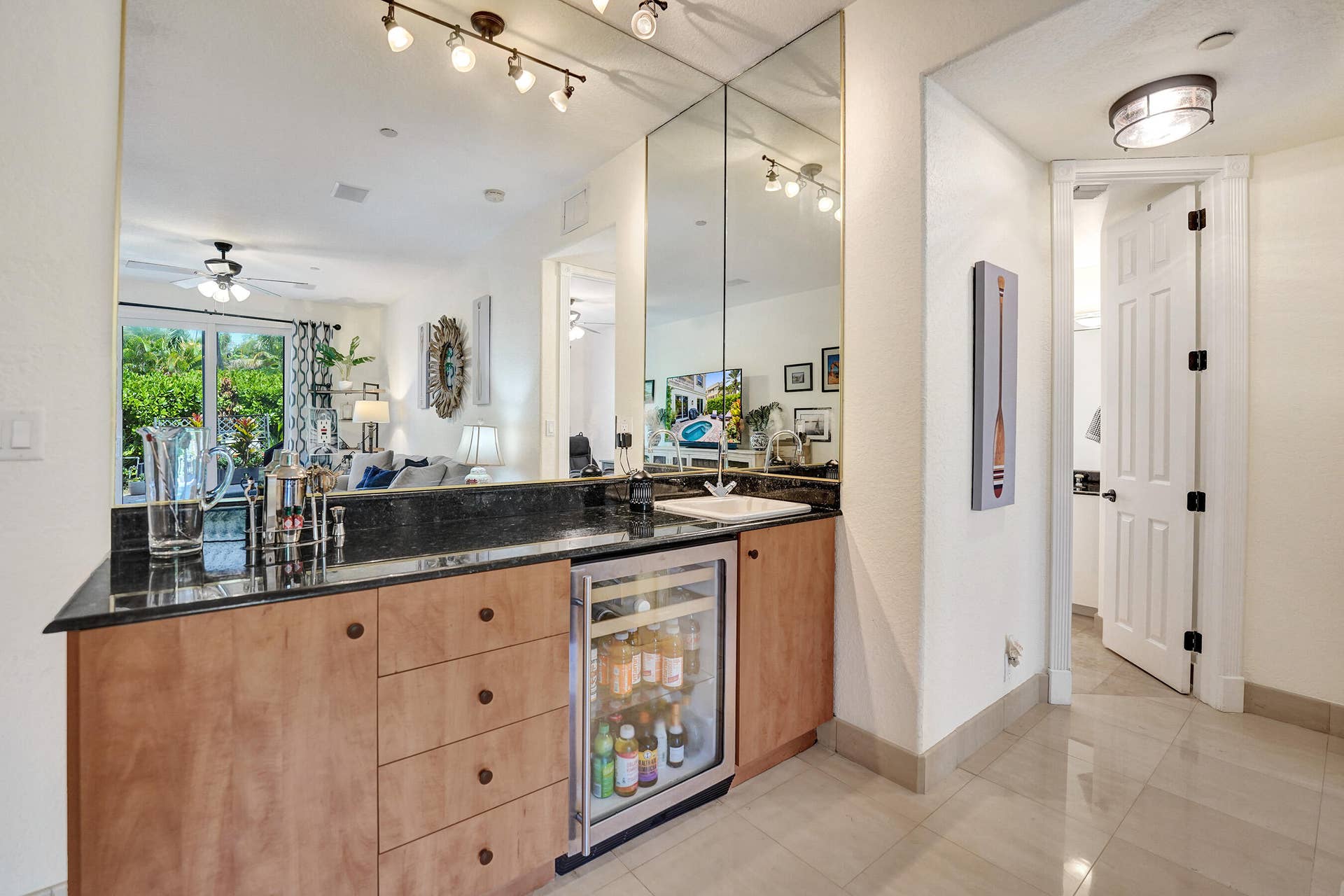 1780 Bay Drive, Pompano Beach, FL 33062 1st Fl Livingroom 5