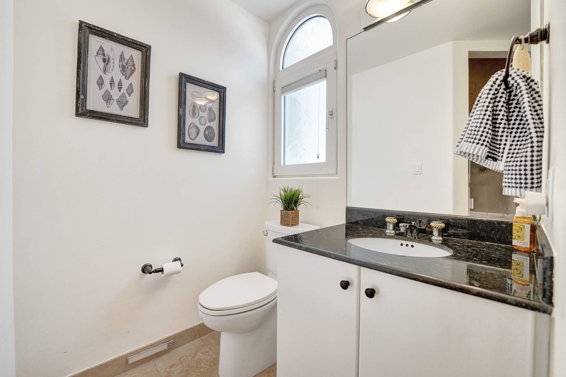 1780 Bay Drive, Pompano Beach, FL 33062 1st Fl Bathroom