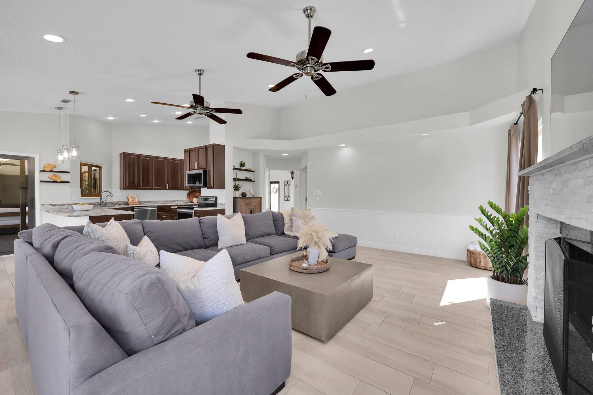 9809 SW MALIBU Terrace, Palm City, FL 34990 28_8p3a8944