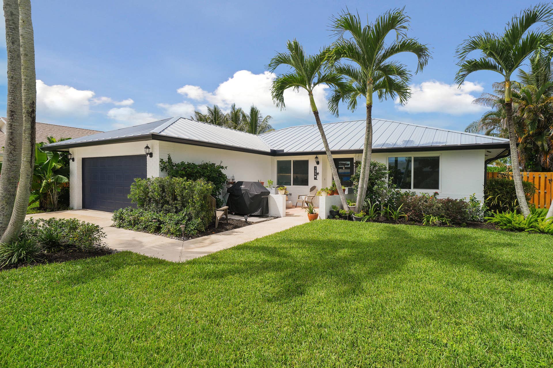 129 Stillwater Circle, Jupiter, FL 33458 Front Elevation