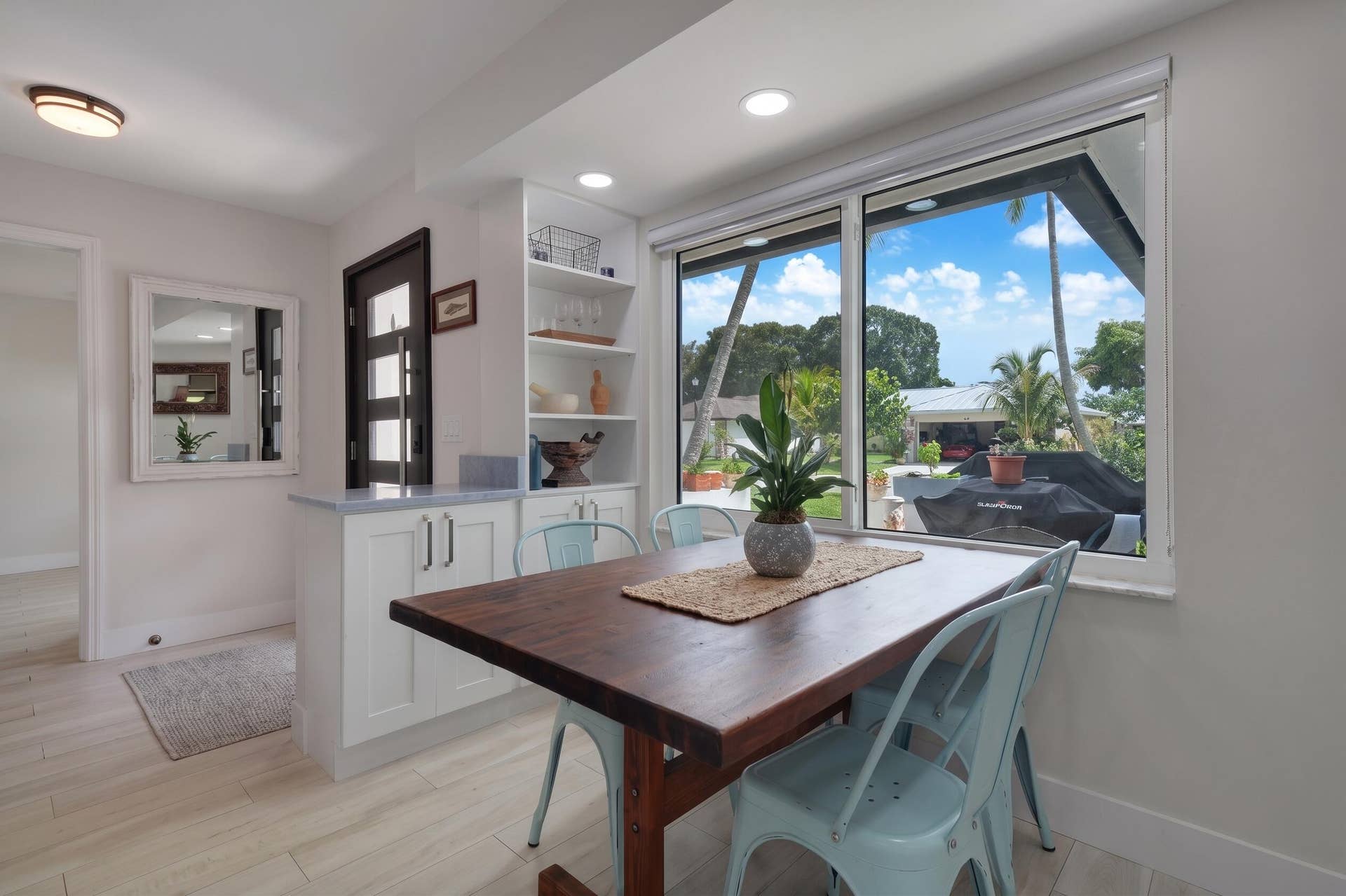 129 Stillwater Circle, Jupiter, FL 33458 Breakfast Area & Built In Storage