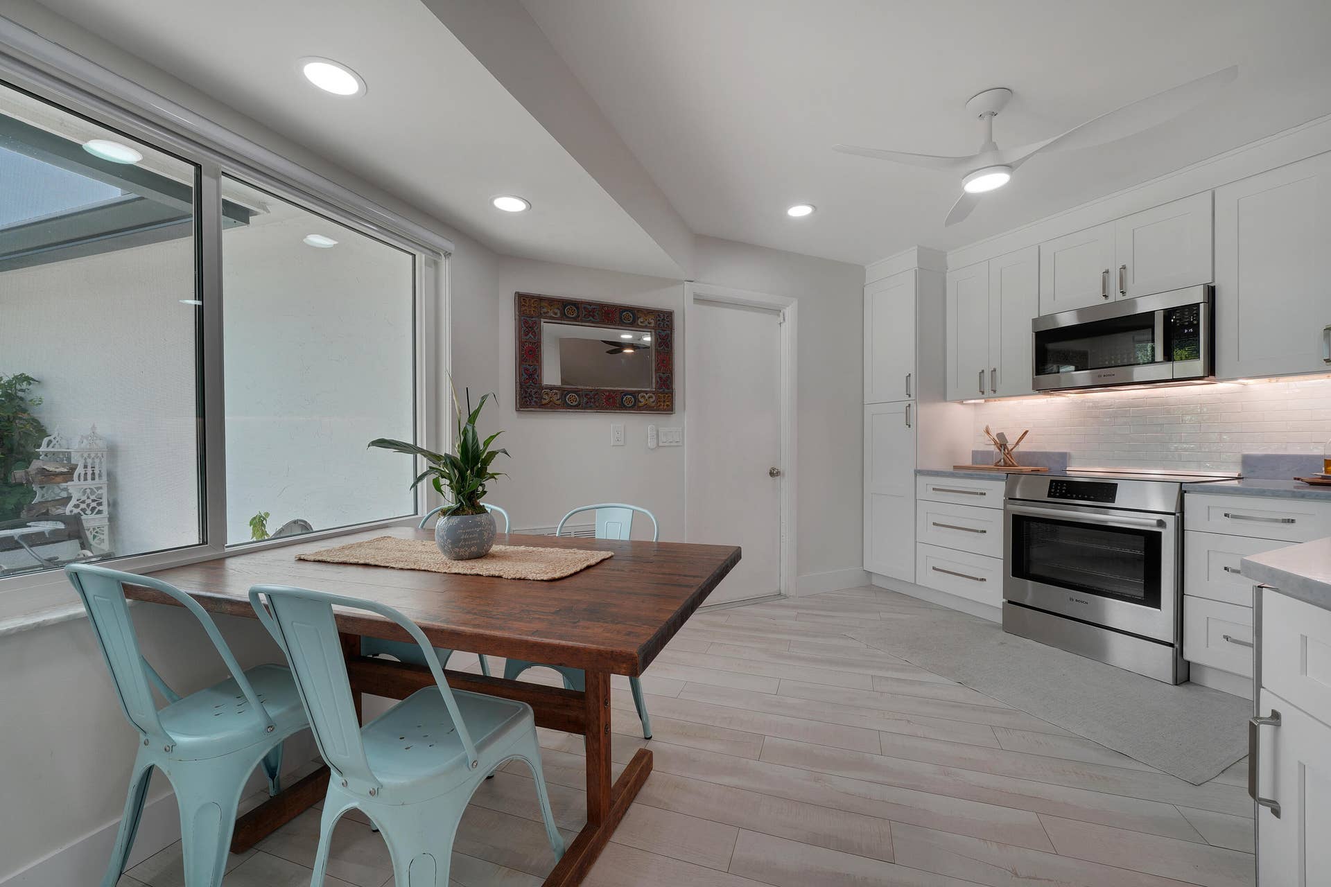 129 Stillwater Circle, Jupiter, FL 33458 Breakfast Area in Kitchen