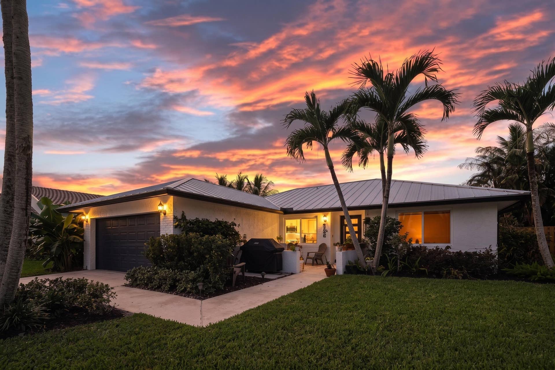 129 Stillwater Circle, Jupiter, FL 33458 Twilight