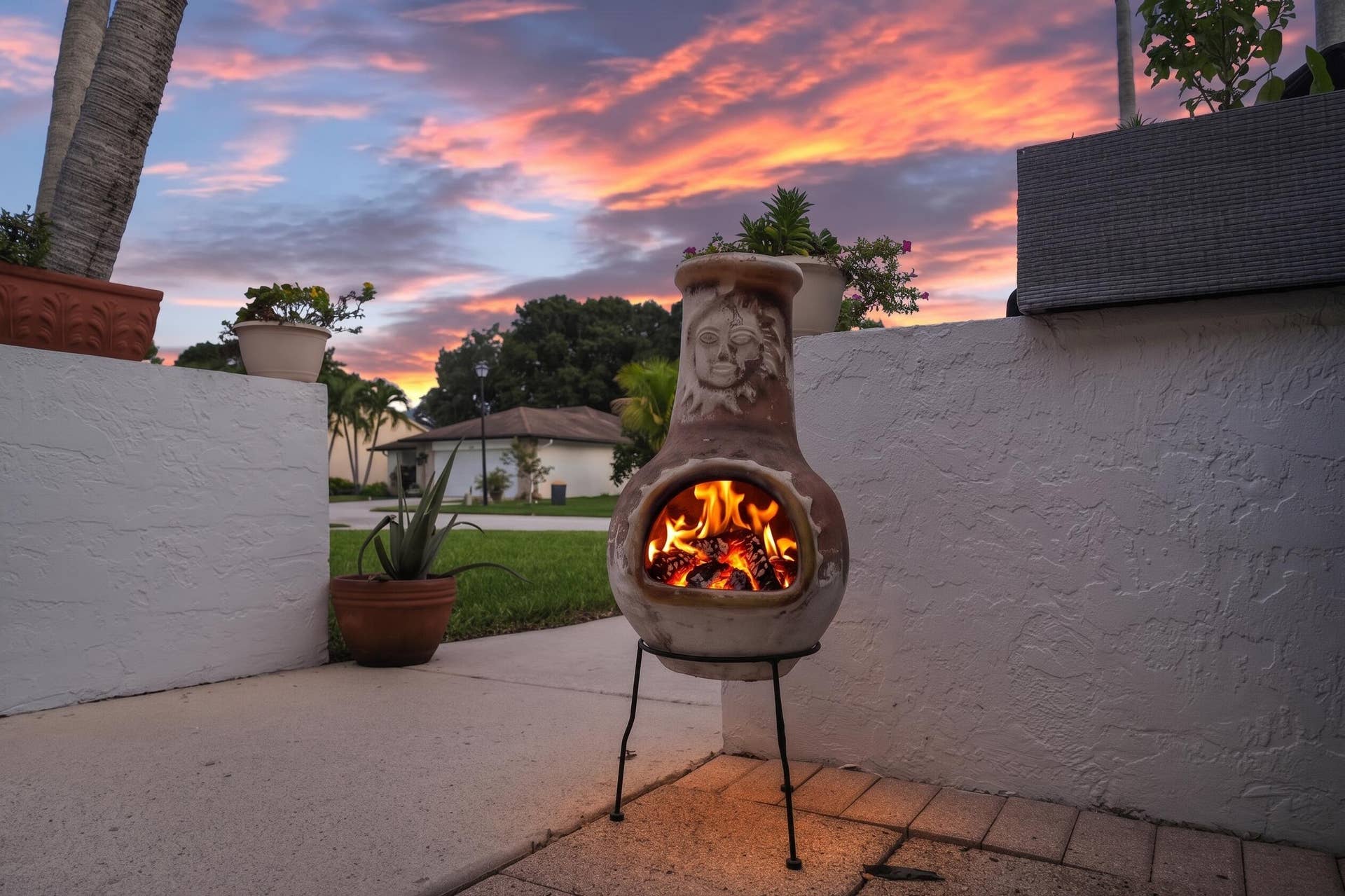 129 Stillwater Circle, Jupiter, FL 33458 Twilight Front Porch w/ Seating