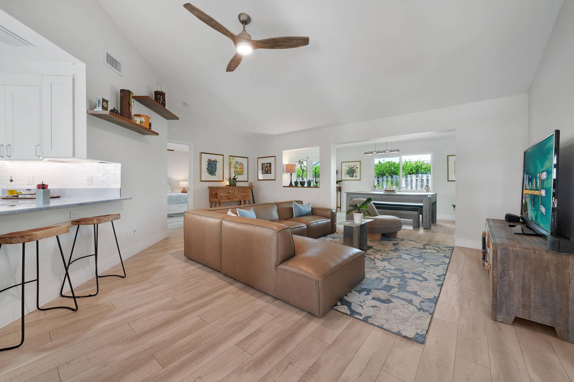 129 Stillwater Circle, Jupiter, FL 33458 Living Room to Kitchen Bar, Florida / Dining / Clubroom