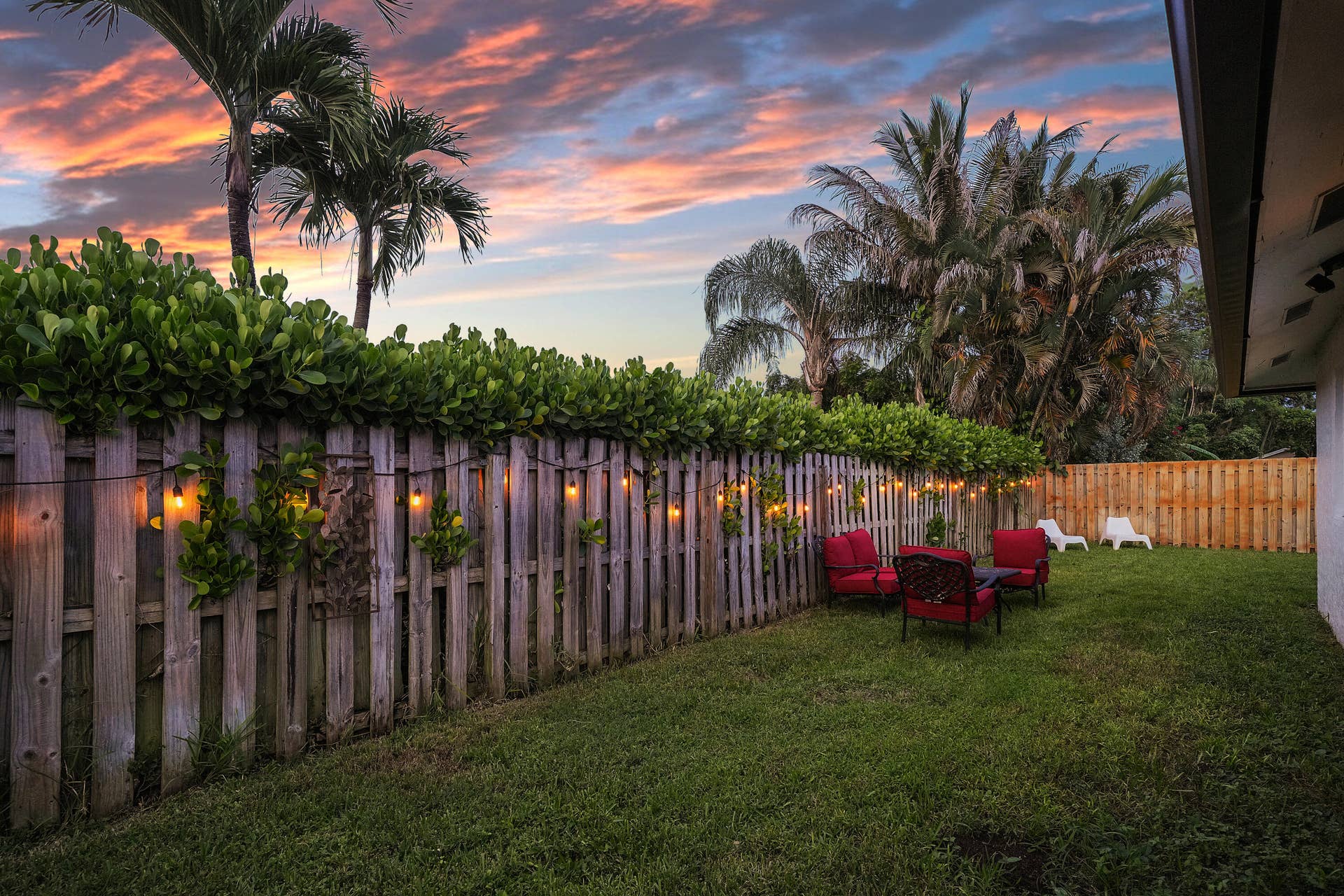 129 Stillwater Circle, Jupiter, FL 33458 Twilight Backyard
