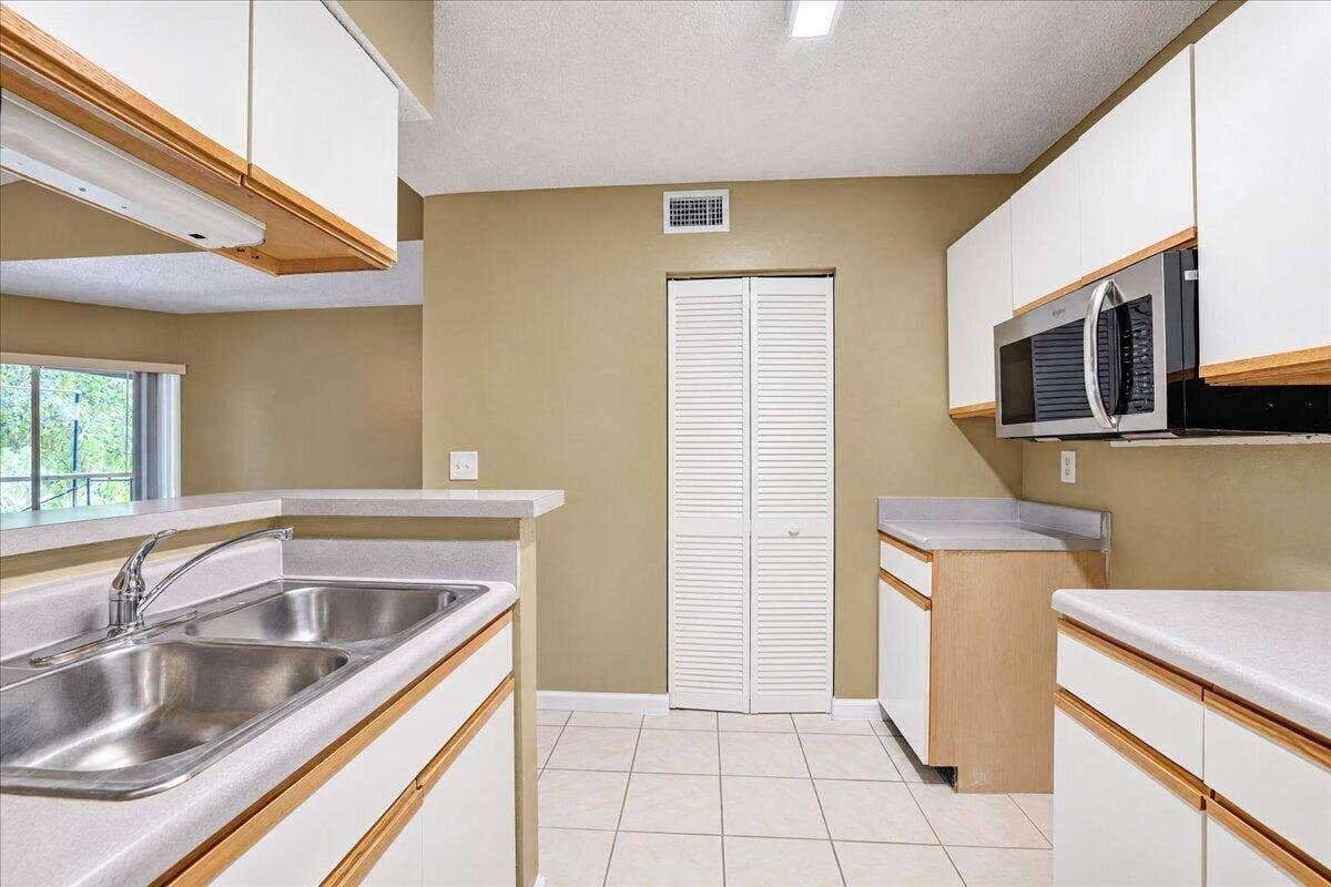 4005 W Mcnab Road, #C305, Pompano Beach, FL 33069 08-8I8A5684_5_6_7_8_batchlook