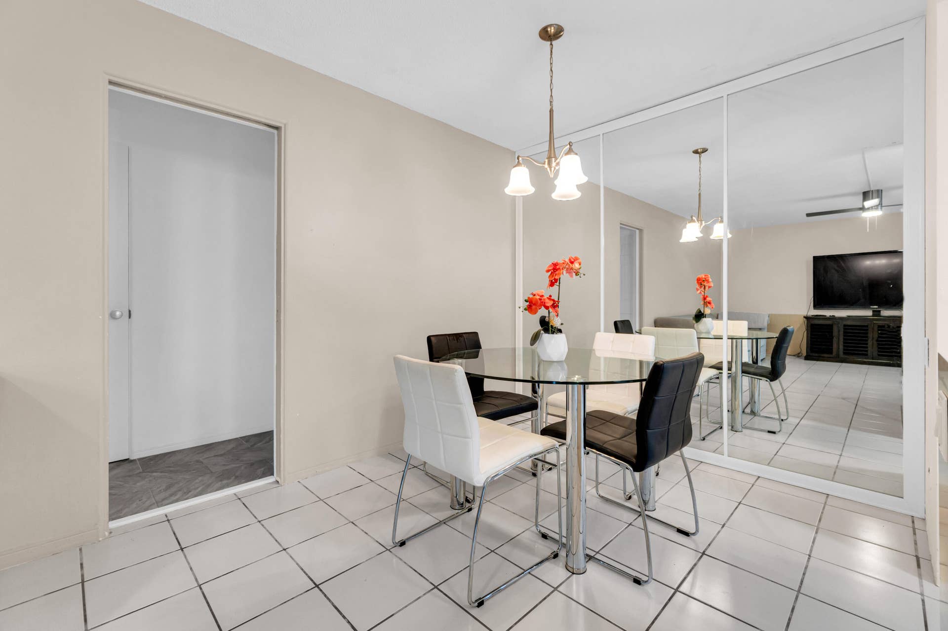 2840 NE 33RD Court, #2, Fort Lauderdale, FL 33306 Tile flooring throughout
