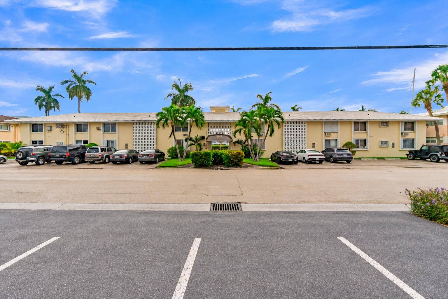 2840 NE 33RD Court, #2, Fort Lauderdale, FL 33306 Two Story boutique building
