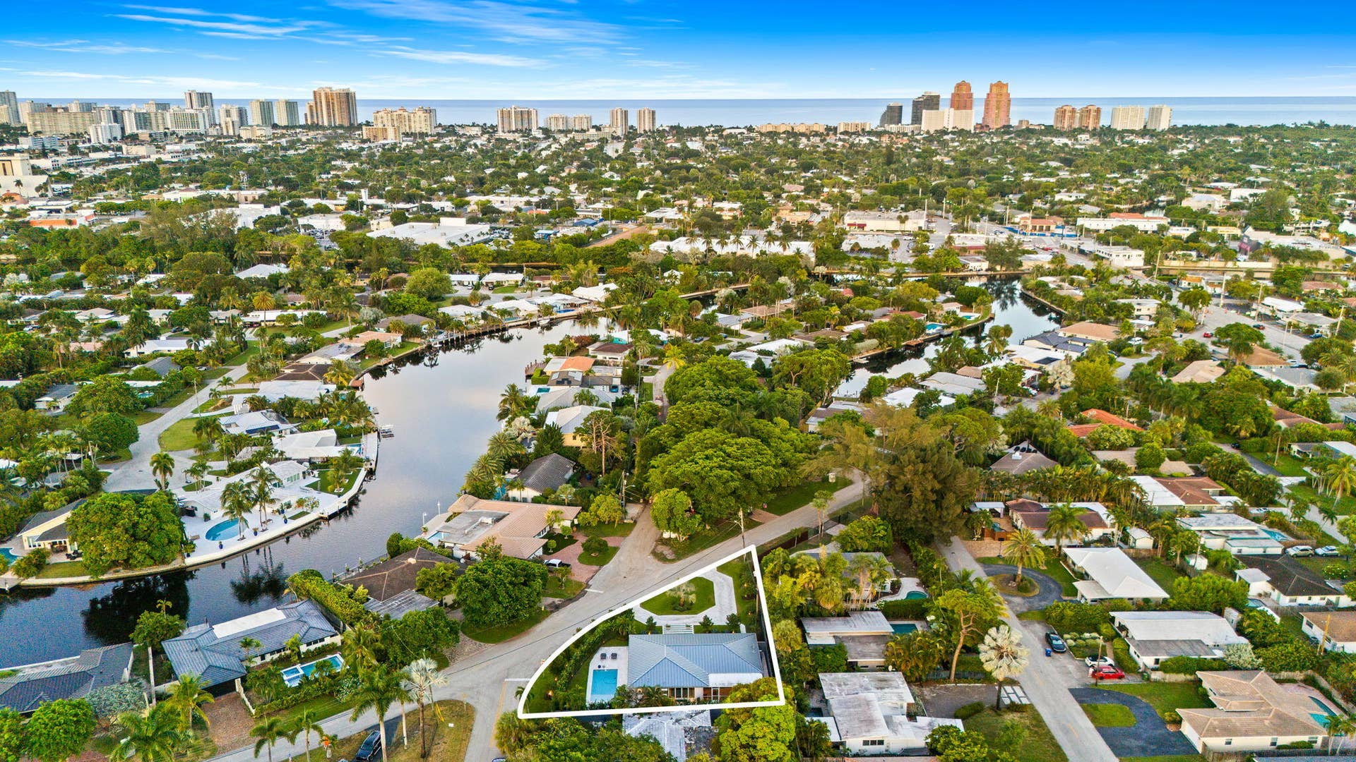 2000 CORAL GARDENS Drive, Wilton Manors, FL 33306 3-web-or-mls-DJI_20260827194208_0959_D