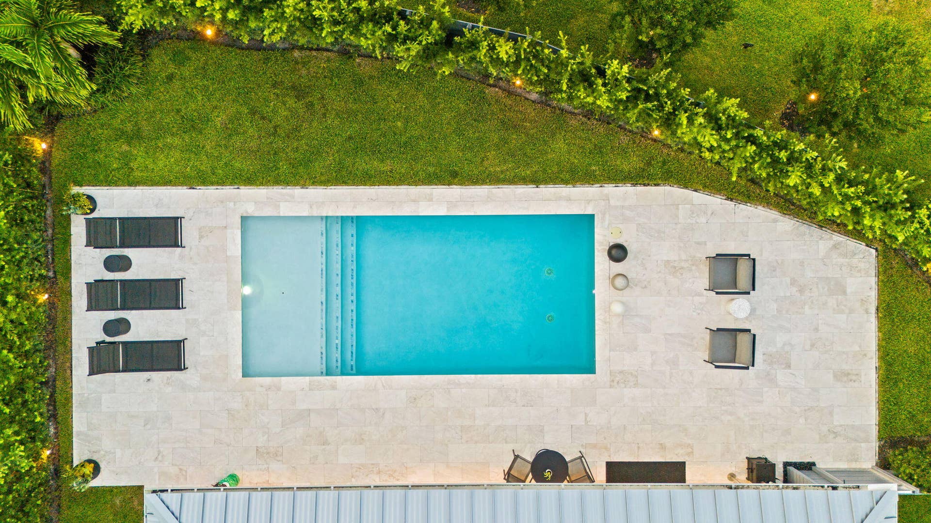 2000 CORAL GARDENS Drive, Wilton Manors, FL 33306 5-web-or-mls-DJI_20260827194433_0983_D