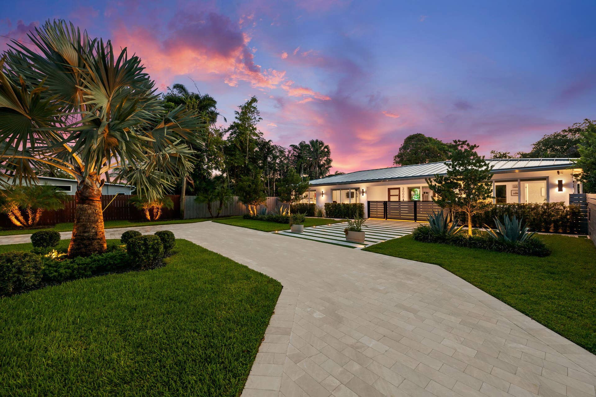 2000 CORAL GARDENS Drive, Wilton Manors, FL 33306 53-web-or-mls-DSC_2823