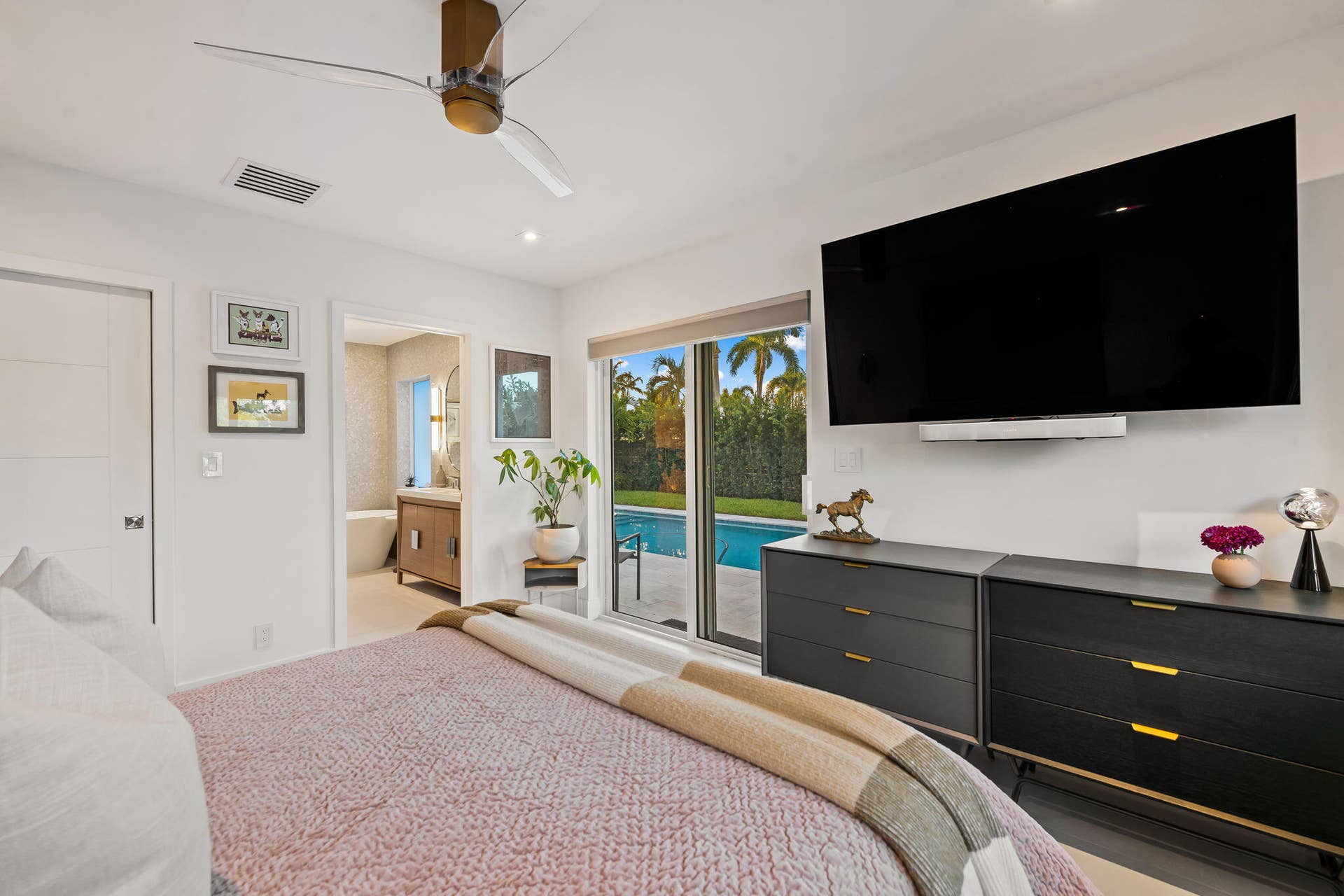 2000 CORAL GARDENS Drive, Wilton Manors, FL 33306 23-web-or-mls-DSC_2575