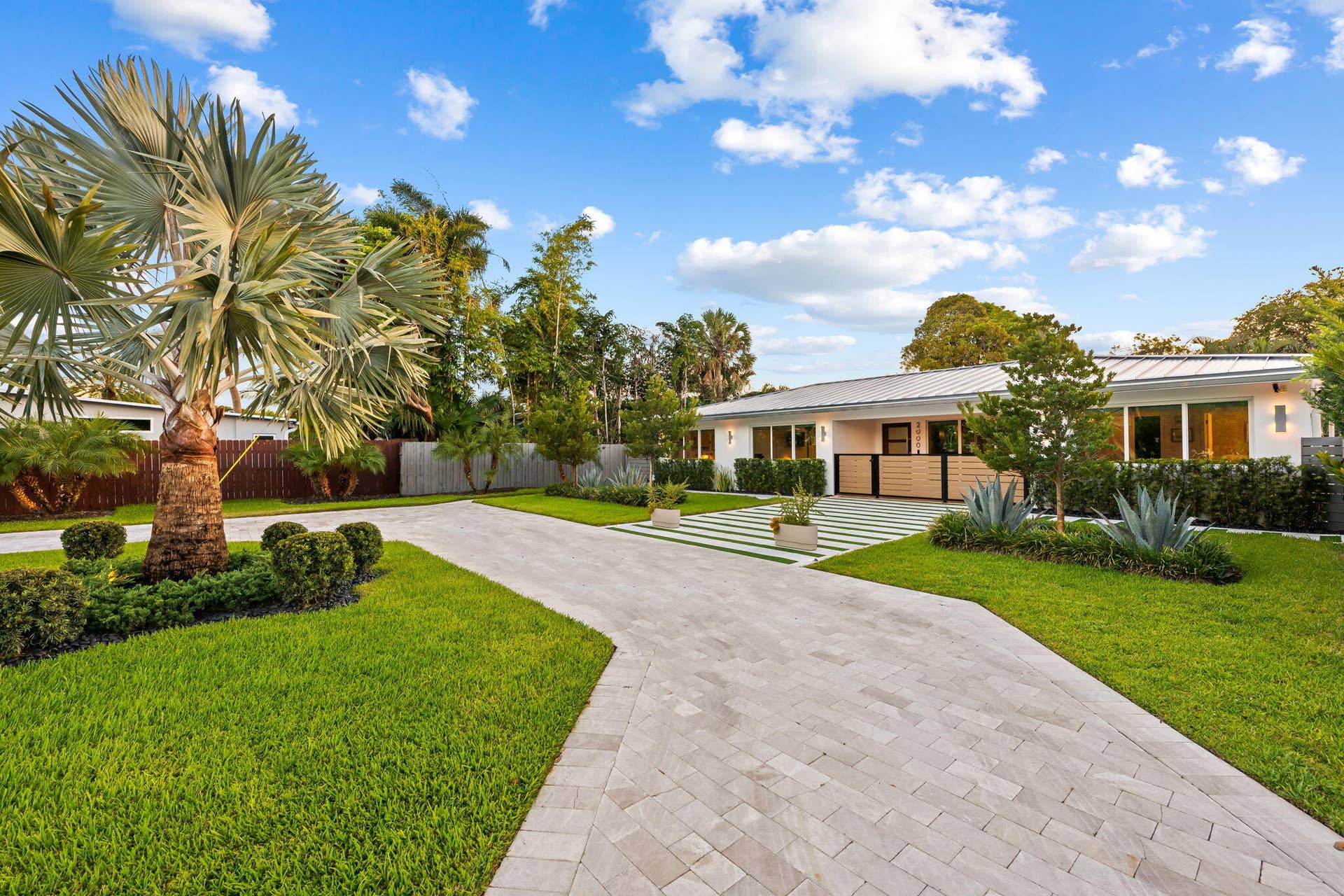 2000 CORAL GARDENS Drive, Wilton Manors, FL 33306 40-web-or-mls-DSC_2718