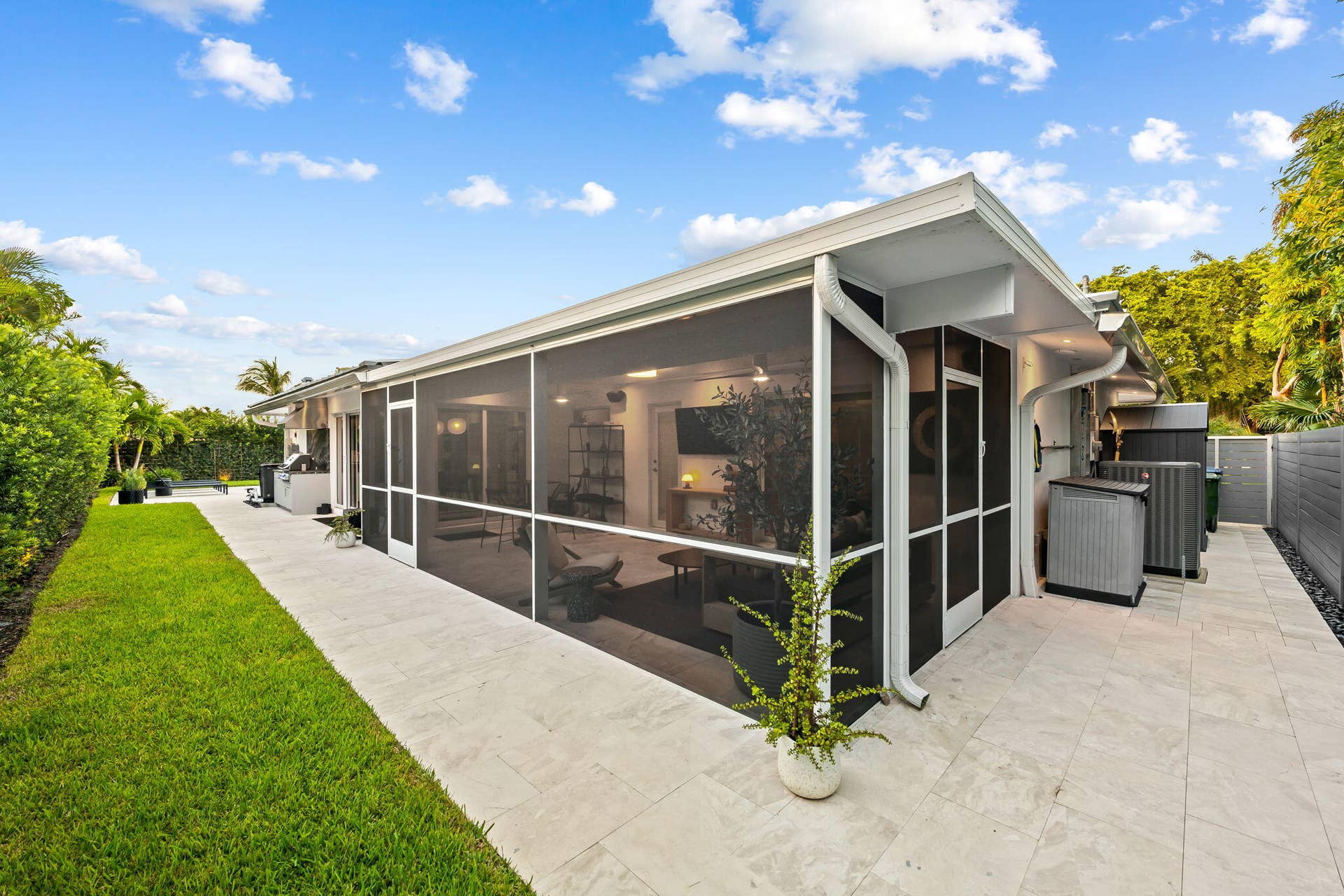 2000 CORAL GARDENS Drive, Wilton Manors, FL 33306 34-web-or-mls-DSC_2664