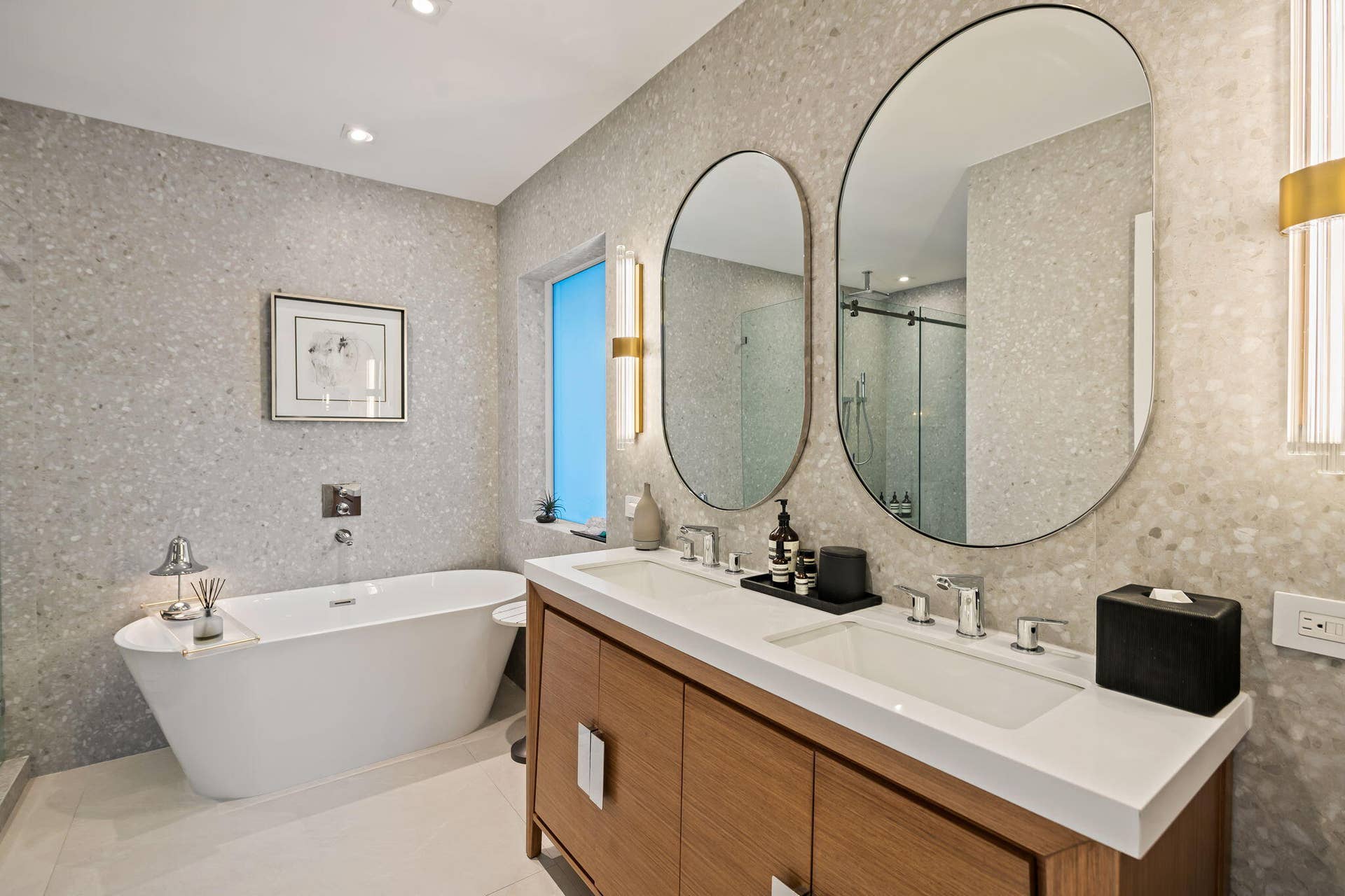 2000 CORAL GARDENS Drive, Wilton Manors, FL 33306 26-web-or-mls-DSC_2590