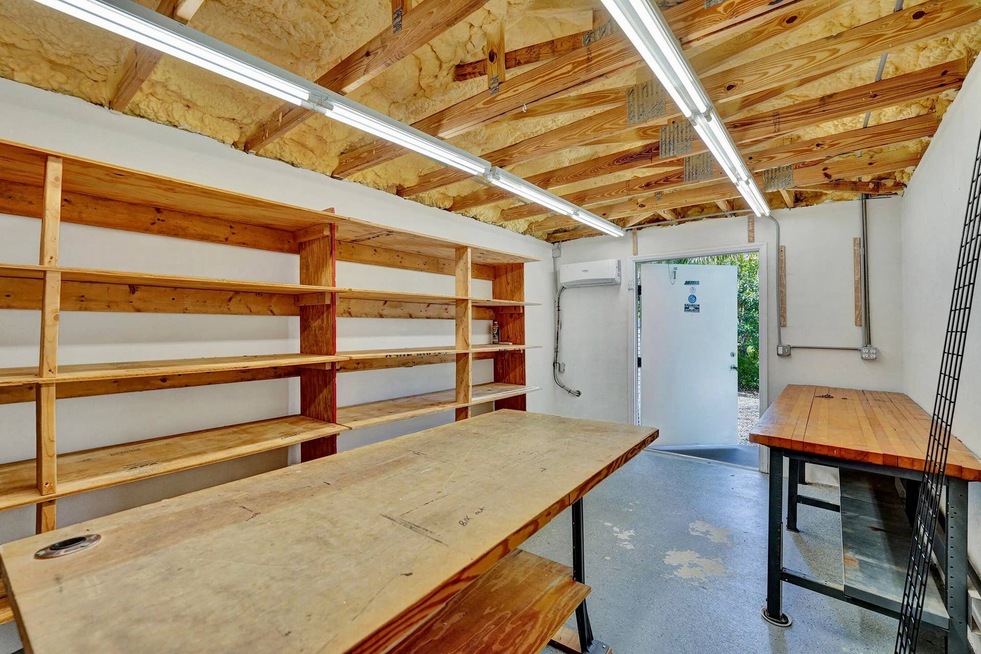 5081 SW 29TH Way, Dania Beach, FL 33312 Workshop