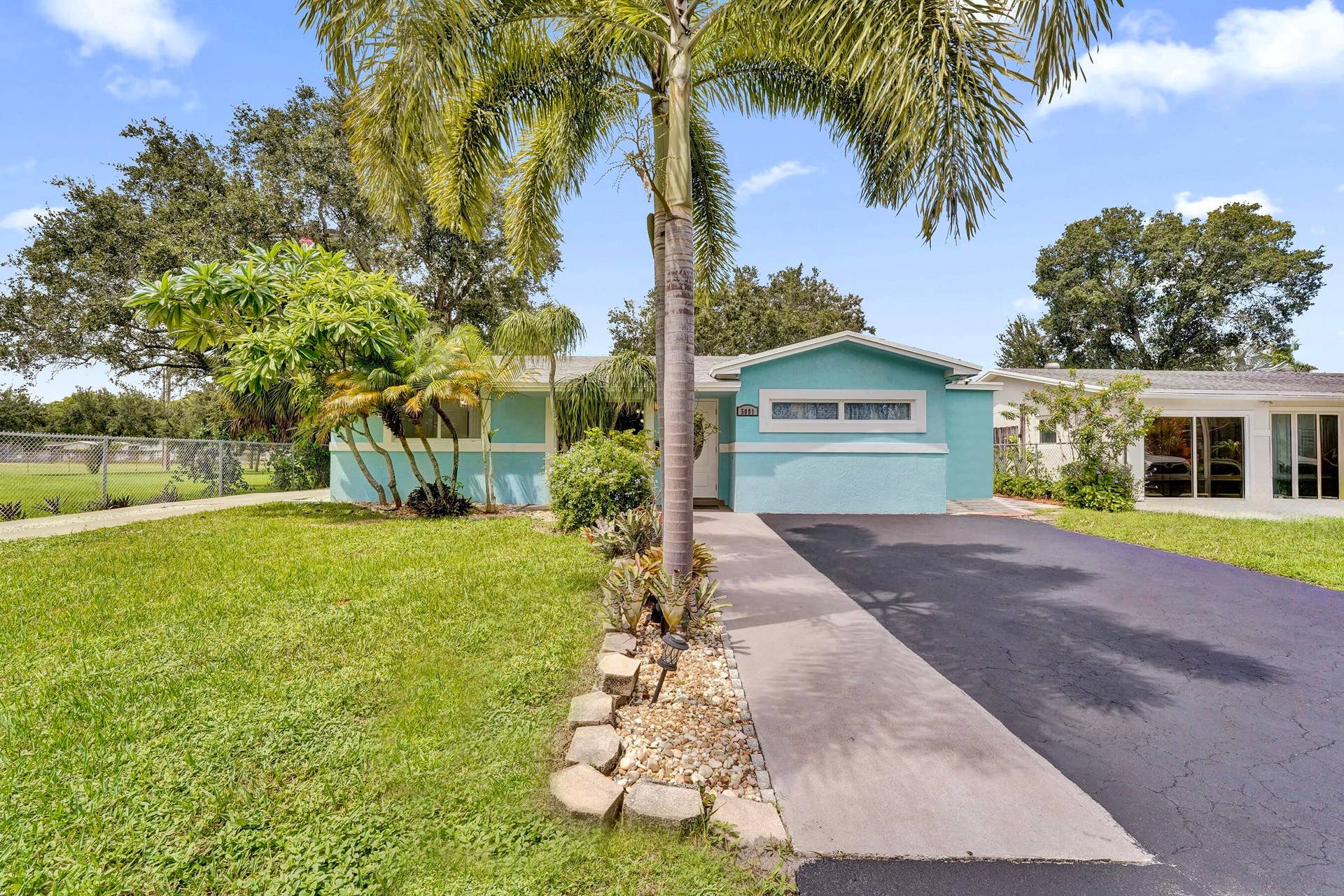 5081 SW 29TH Way, Dania Beach, FL 33312 Front