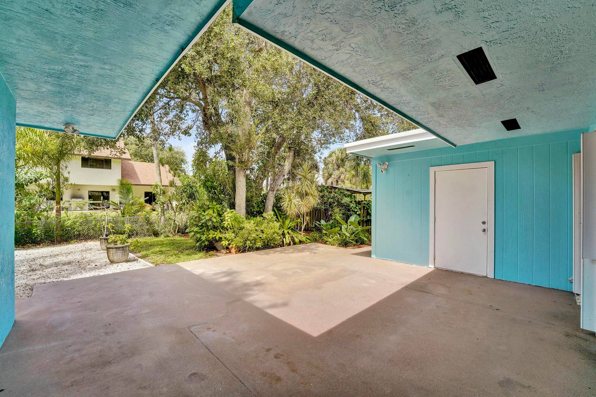 5081 SW 29TH Way, Dania Beach, FL 33312 Patio