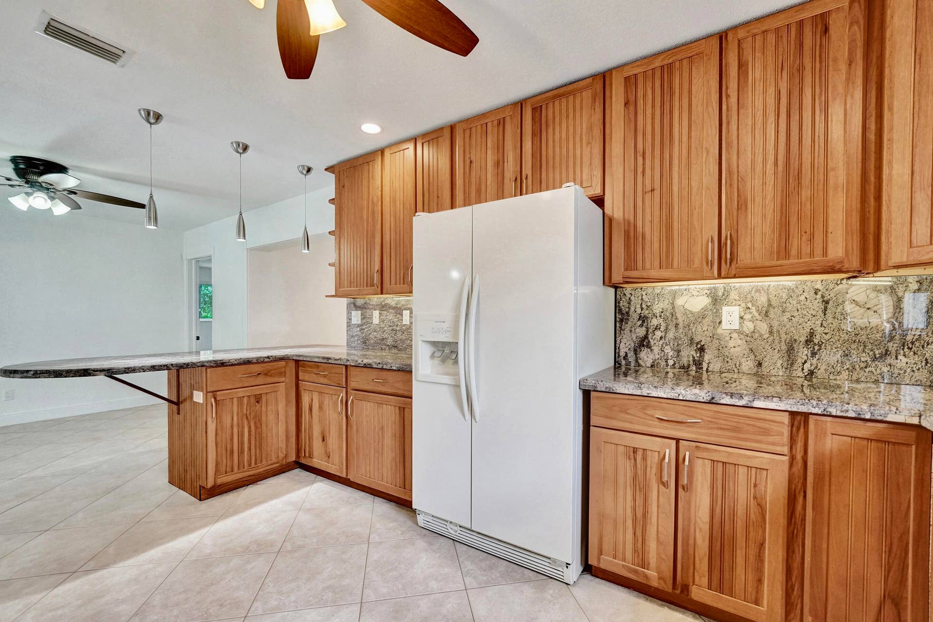 5081 SW 29TH Way, Dania Beach, FL 33312 Kitchen