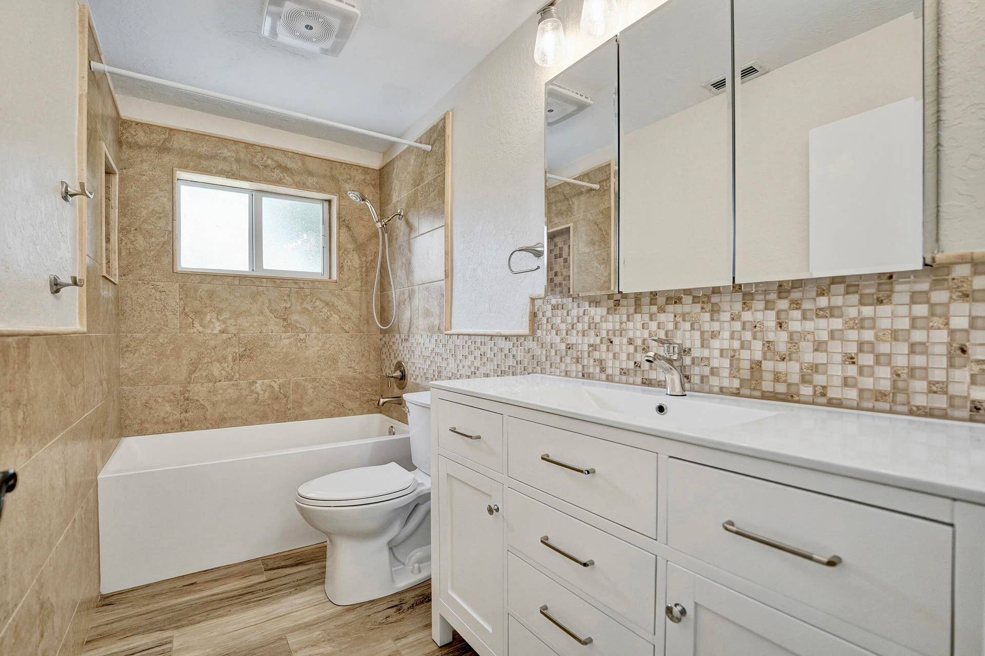 5081 SW 29TH Way, Dania Beach, FL 33312 Bath 2