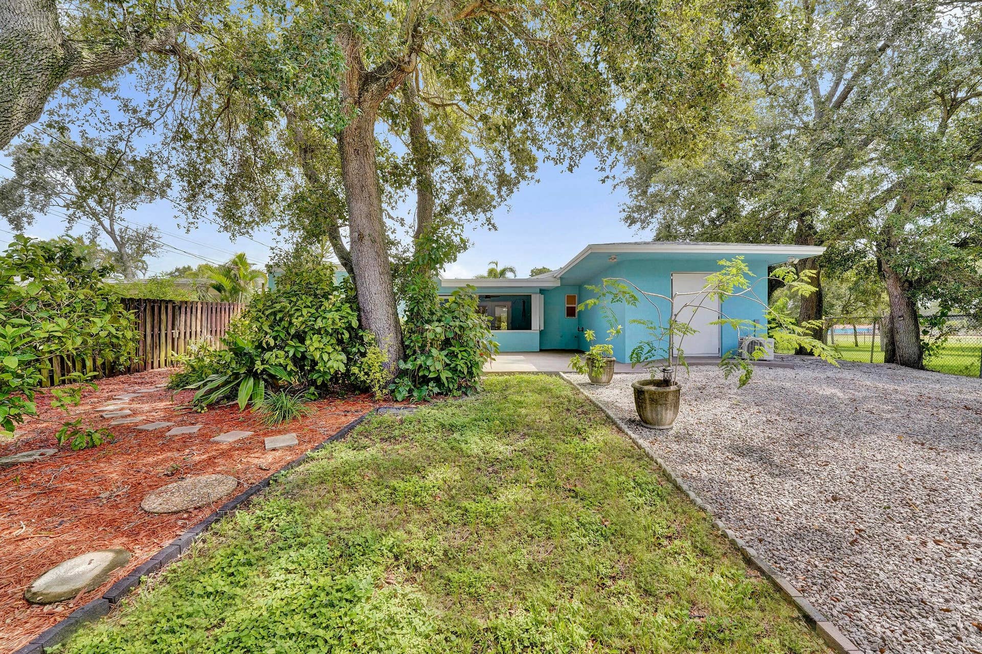 5081 SW 29TH Way, Dania Beach, FL 33312 Back
