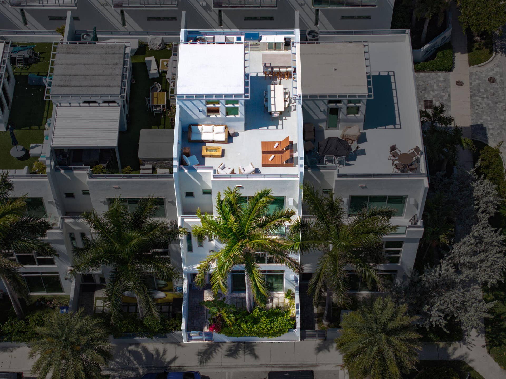 705 BRINY Avenue, Pompano Beach, FL 33062 60-web-or-mls-DJI_20260307120326_0079_D