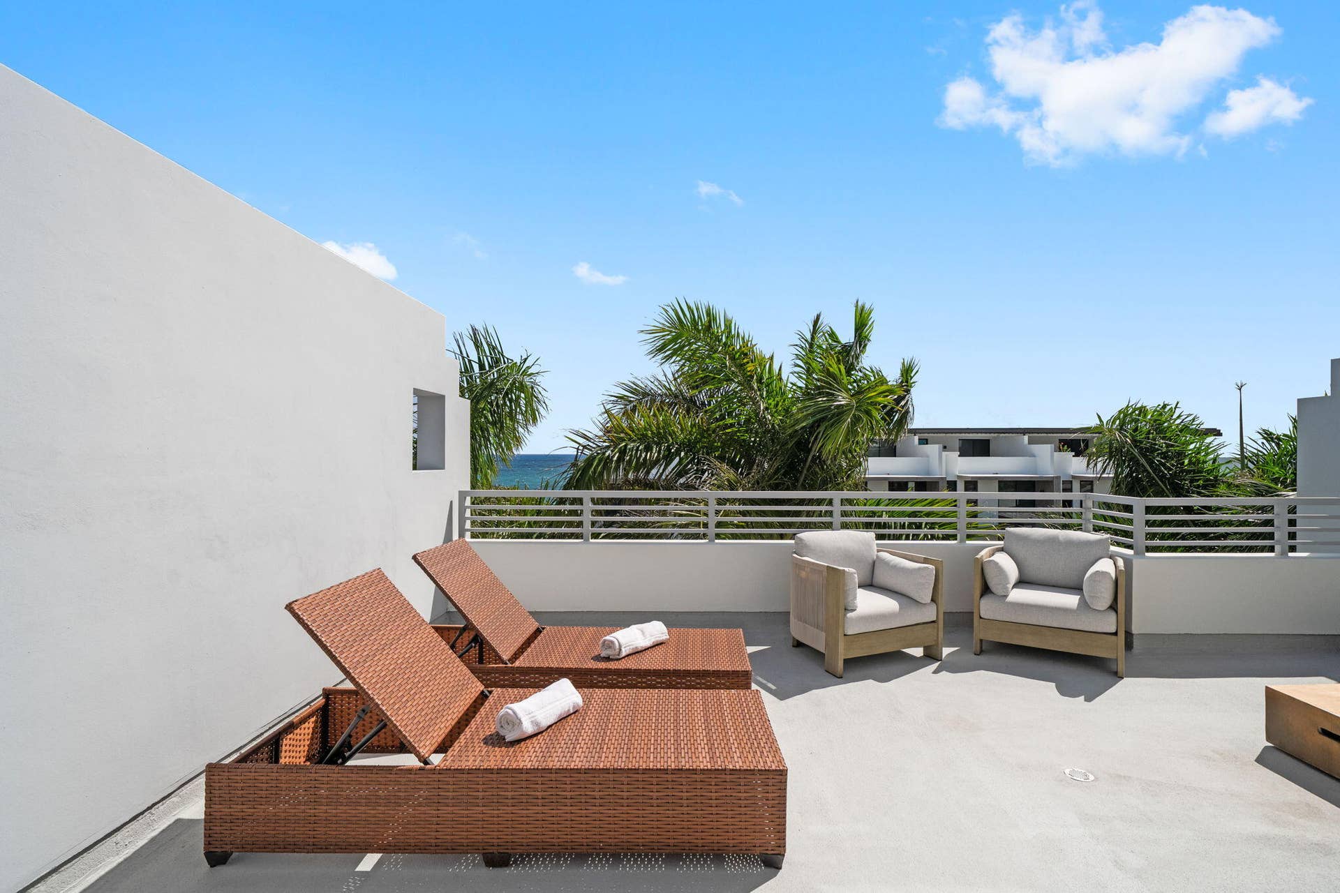 705 BRINY Avenue, Pompano Beach, FL 33062 35-web-or-mls-A7R05493 copy